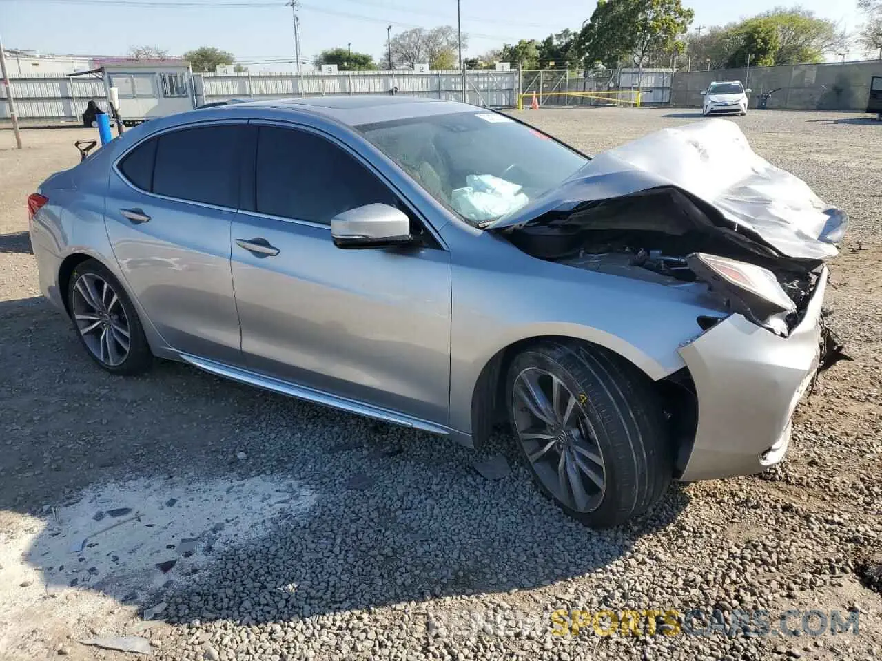 4 fotografías del automóvil dañado 19UUB3F88KA003544 ACURA TLX 2019