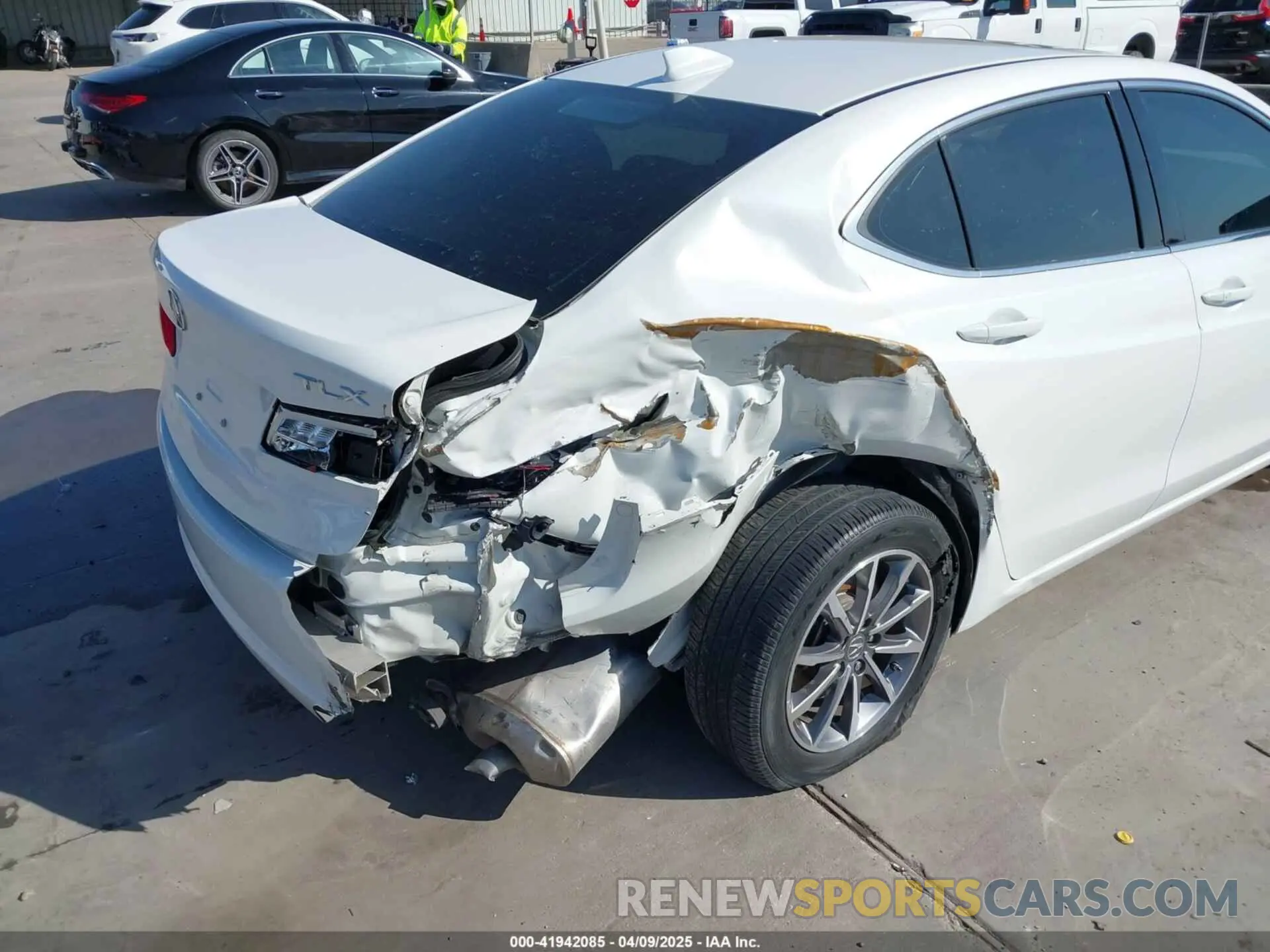 6 fotografías del automóvil dañado 19UUB1F32LA011682 ACURA TLX 2020