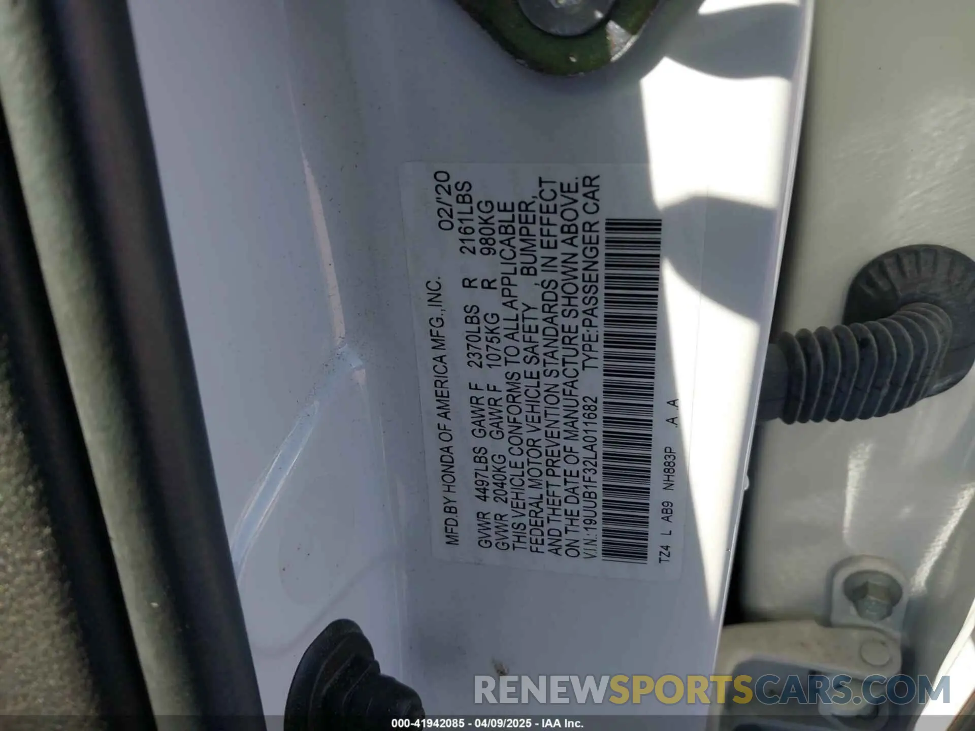 9 fotografías del automóvil dañado 19UUB1F32LA011682 ACURA TLX 2020