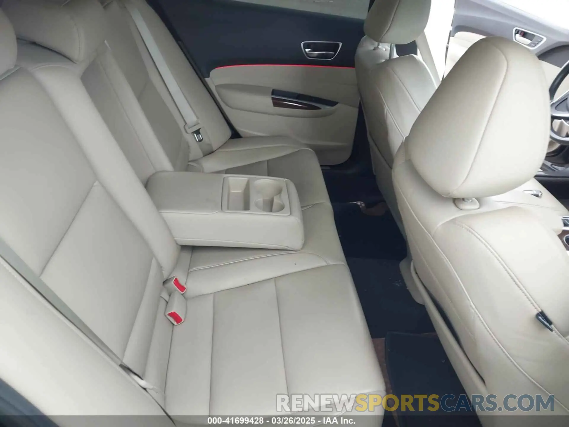 8 fotografías del automóvil dañado 19UUB1F33LA016471 ACURA TLX 2020