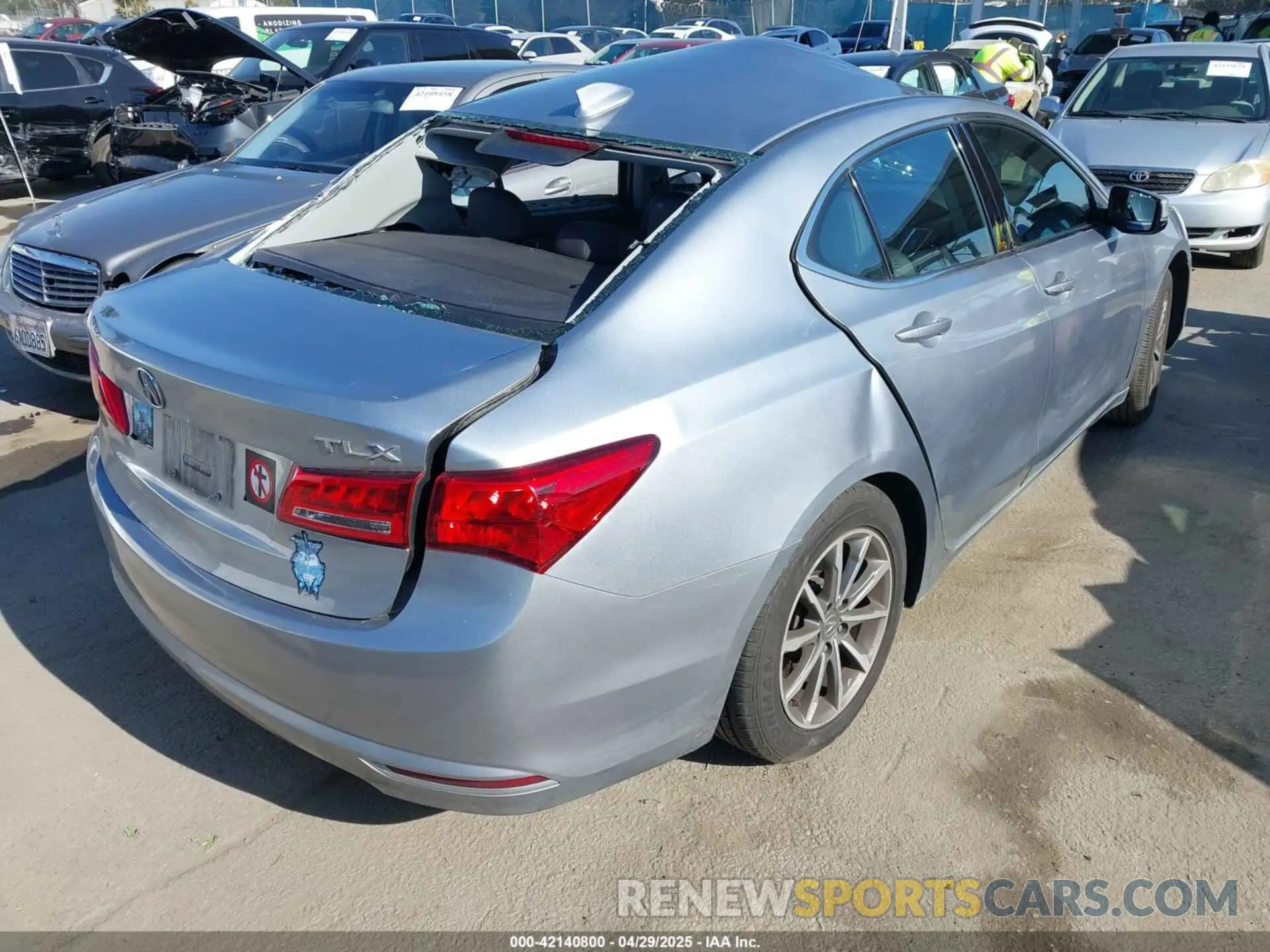 4 fotografías del automóvil dañado 19UUB1F37LA007627 ACURA TLX 2020