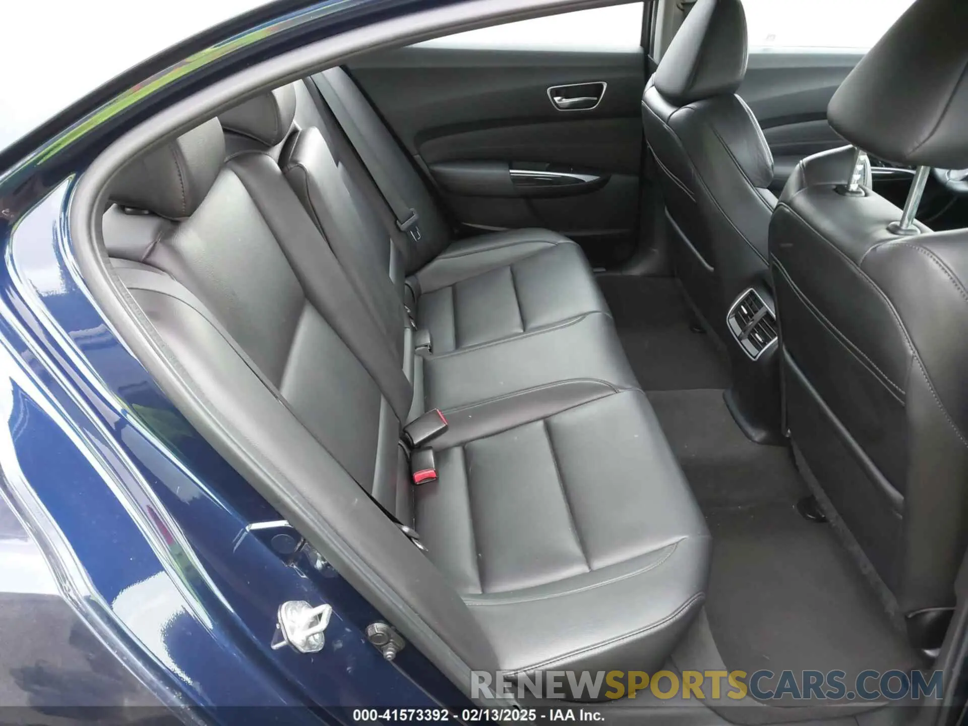 8 fotografías del automóvil dañado 19UUB1F37LA011614 ACURA TLX 2020