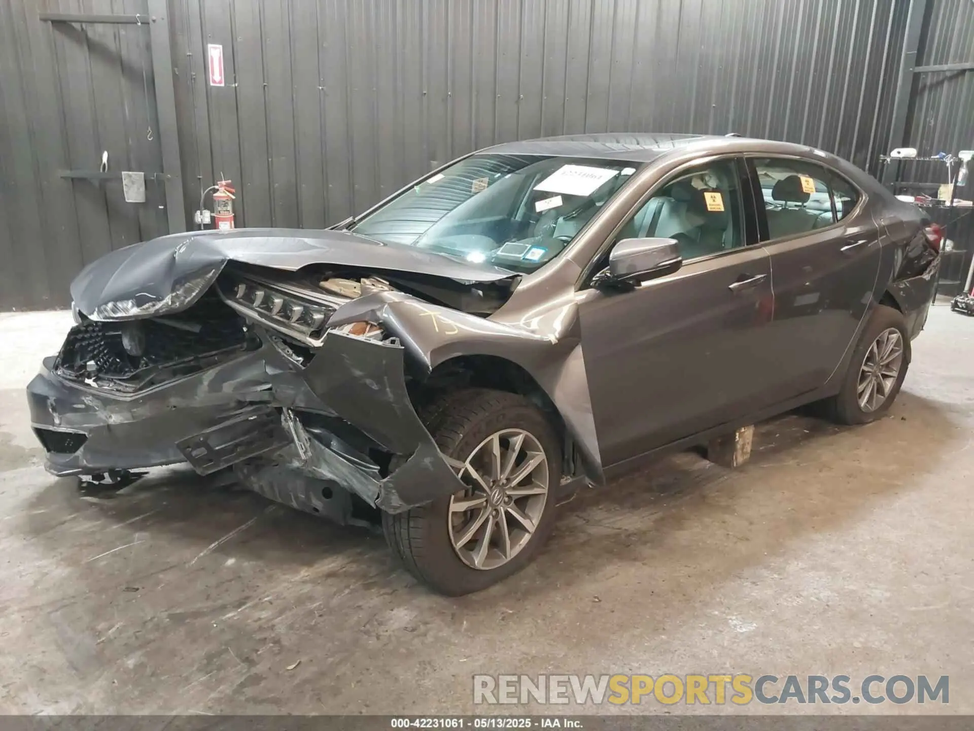 2 fotografías del automóvil dañado 19UUB1F38LA011296 ACURA TLX 2020