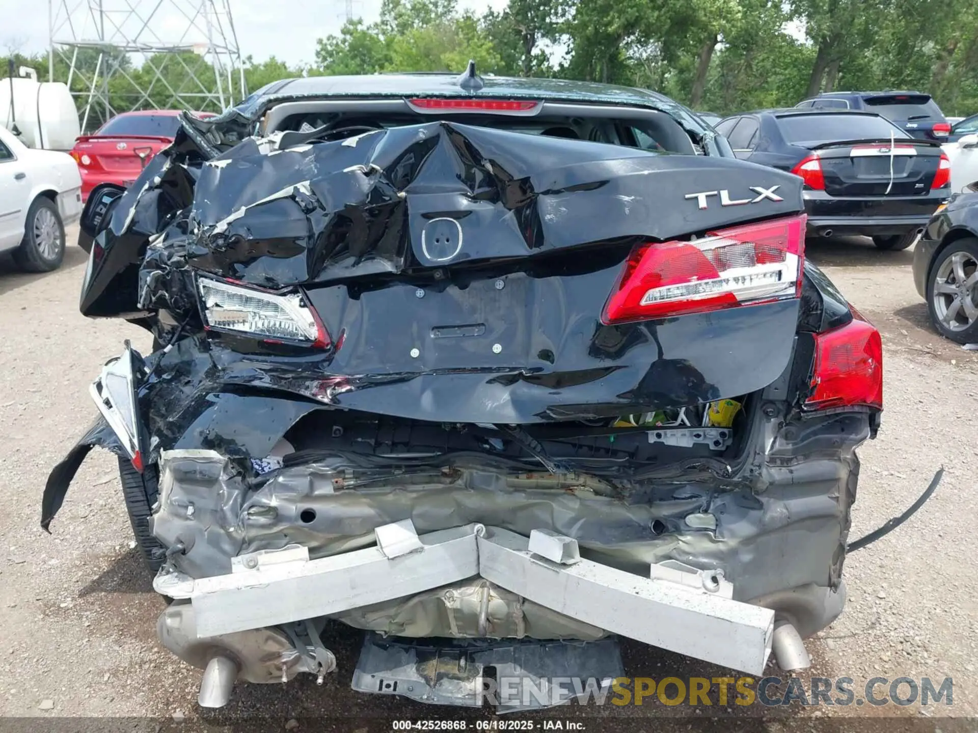16 fotografías del automóvil dañado 19UUB1F38LA014280 ACURA TLX 2020