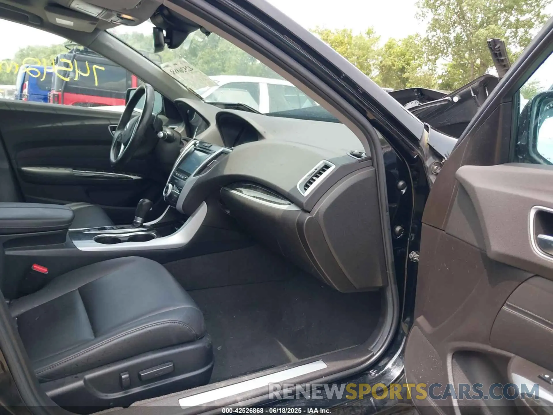 5 fotografías del automóvil dañado 19UUB1F38LA014280 ACURA TLX 2020