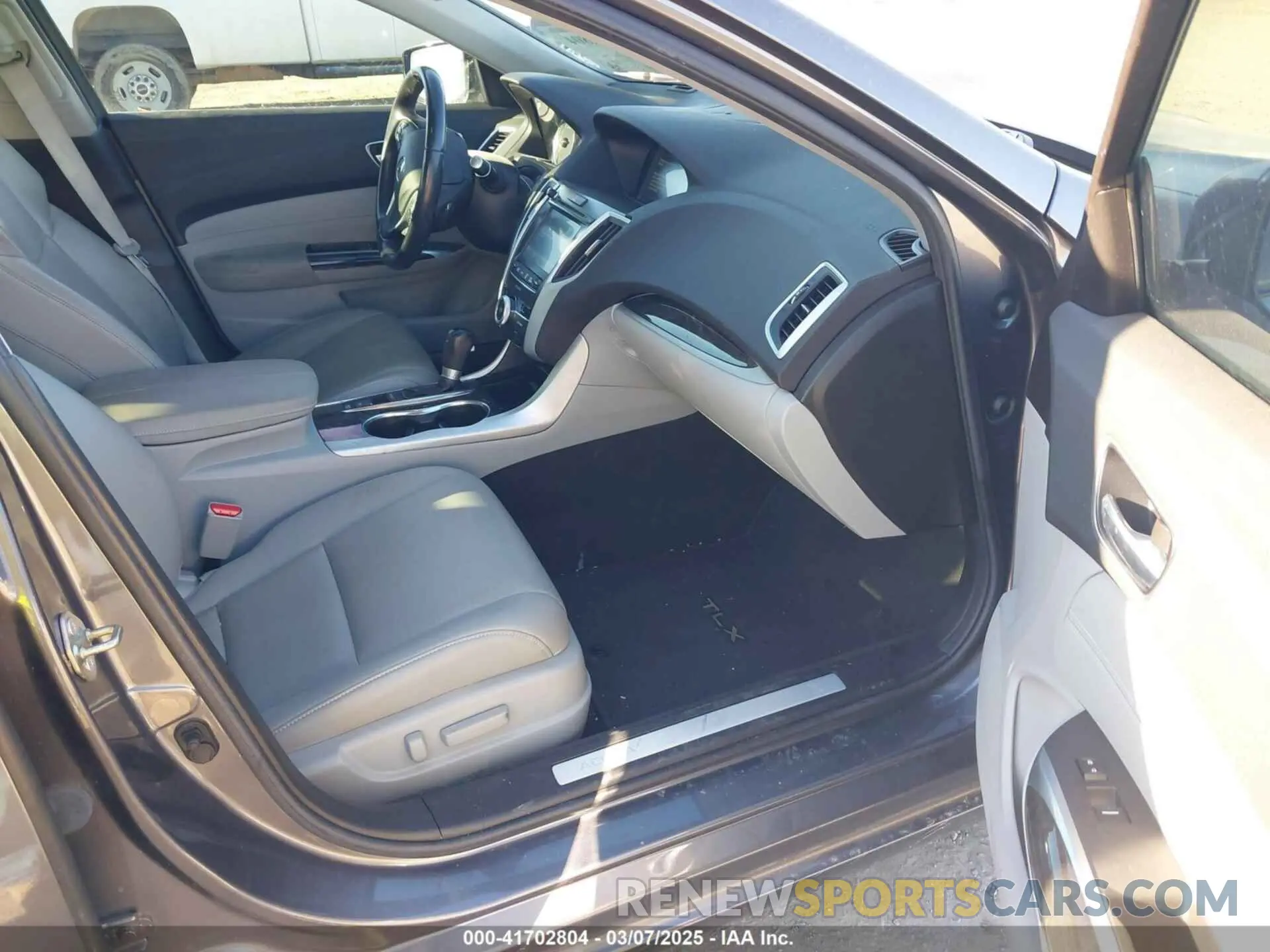 5 fotografías del automóvil dañado 19UUB1F3XLA009341 ACURA TLX 2020