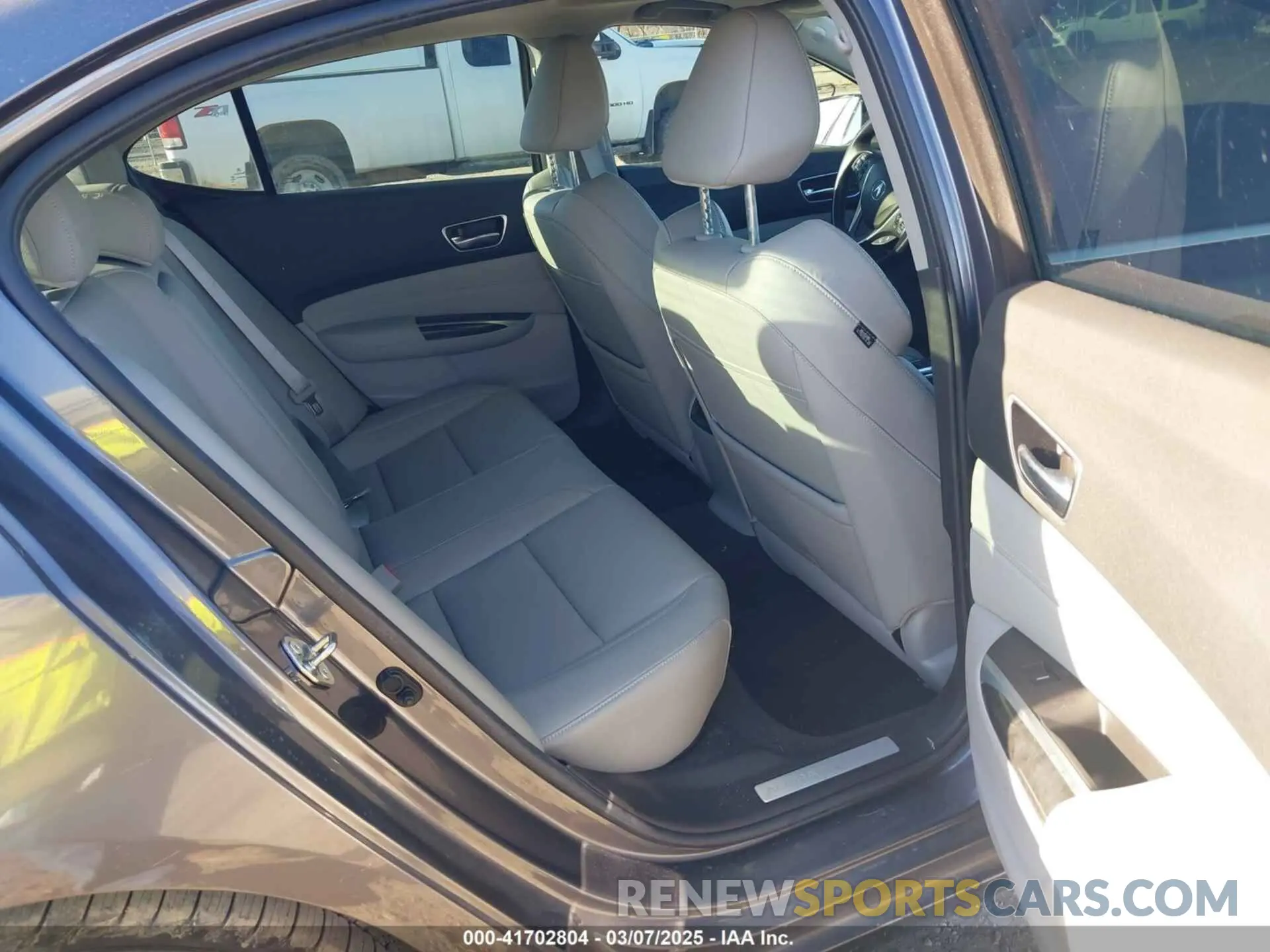 8 fotografías del automóvil dañado 19UUB1F3XLA009341 ACURA TLX 2020