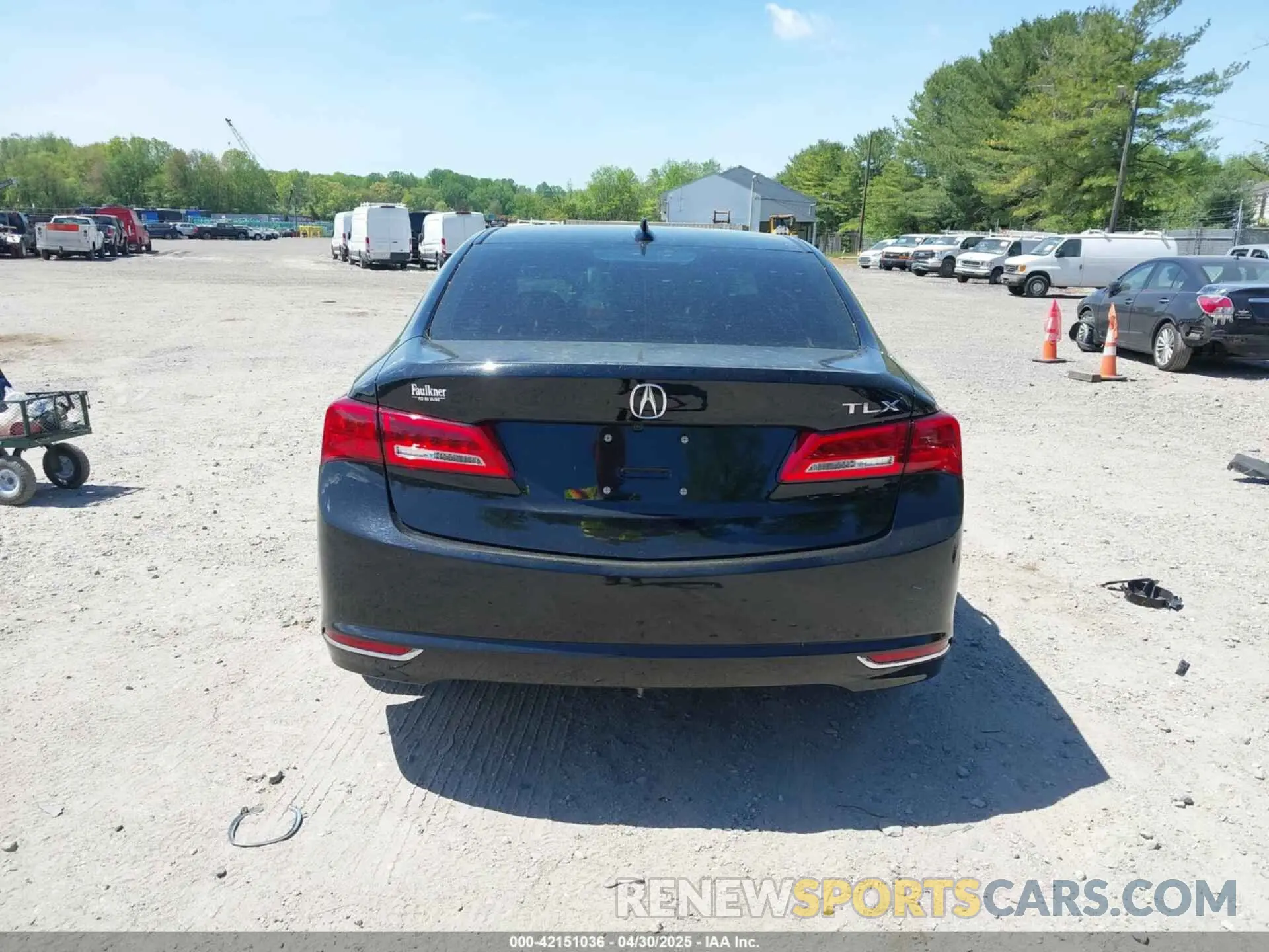17 fotografías del automóvil dañado 19UUB1F57LA002896 ACURA TLX 2020