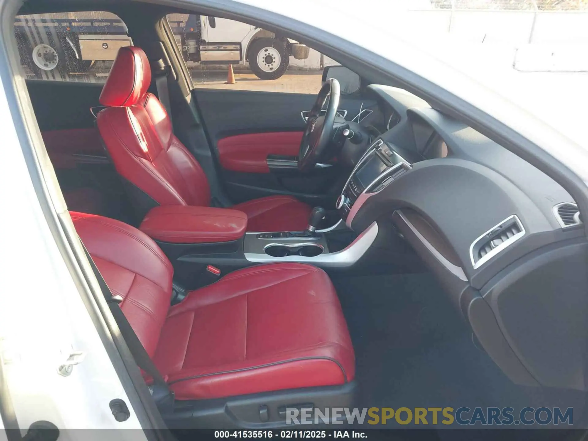 5 fotografías del automóvil dañado 19UUB1F60LA009391 ACURA TLX 2020