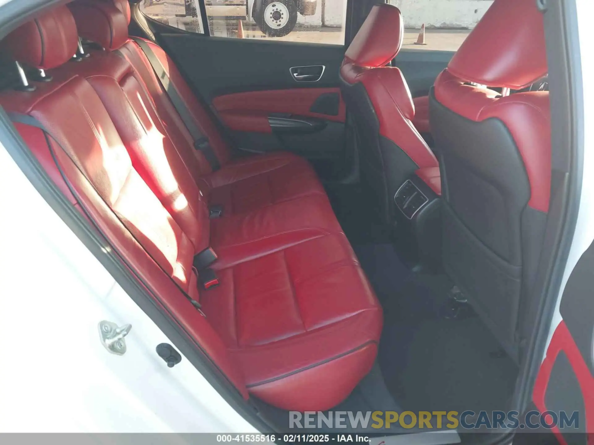 8 fotografías del automóvil dañado 19UUB1F60LA009391 ACURA TLX 2020