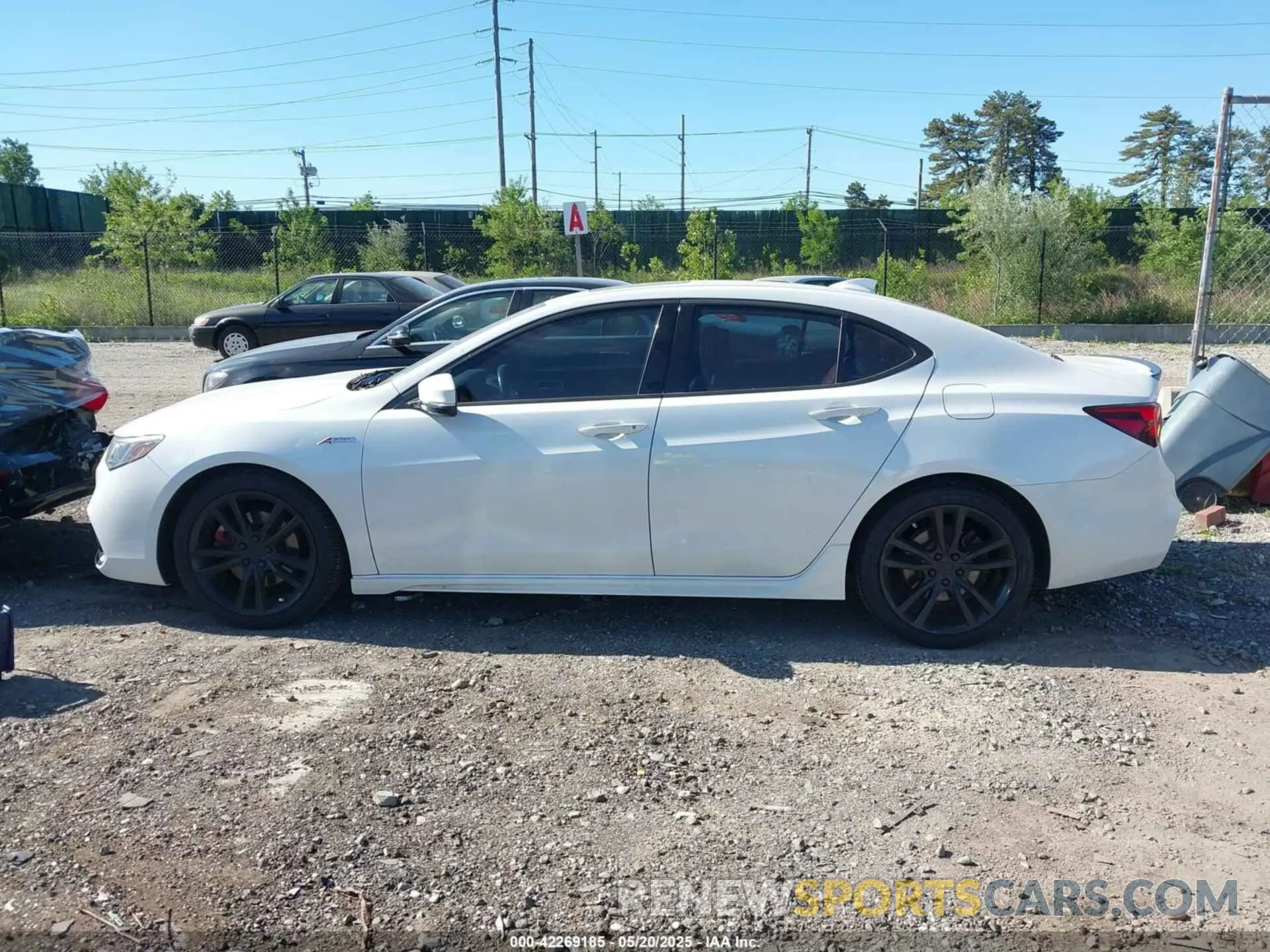 14 fotografías del automóvil dañado 19UUB1F64LA009815 ACURA TLX 2020