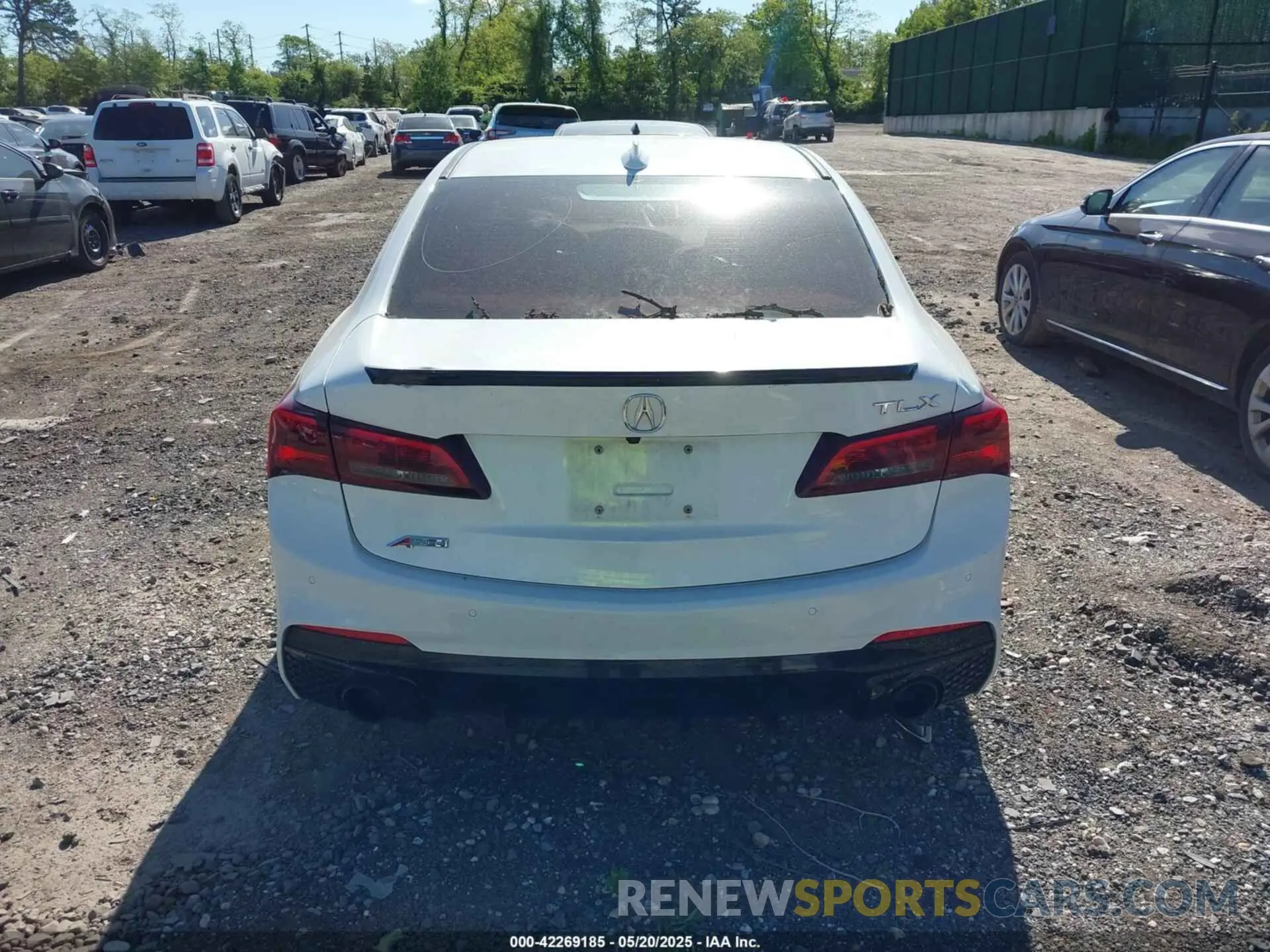 16 fotografías del automóvil dañado 19UUB1F64LA009815 ACURA TLX 2020