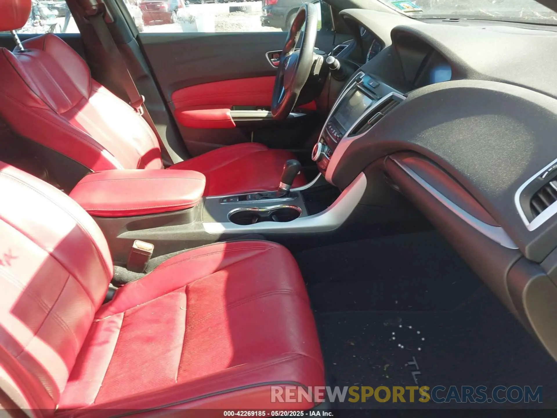 5 fotografías del automóvil dañado 19UUB1F64LA009815 ACURA TLX 2020
