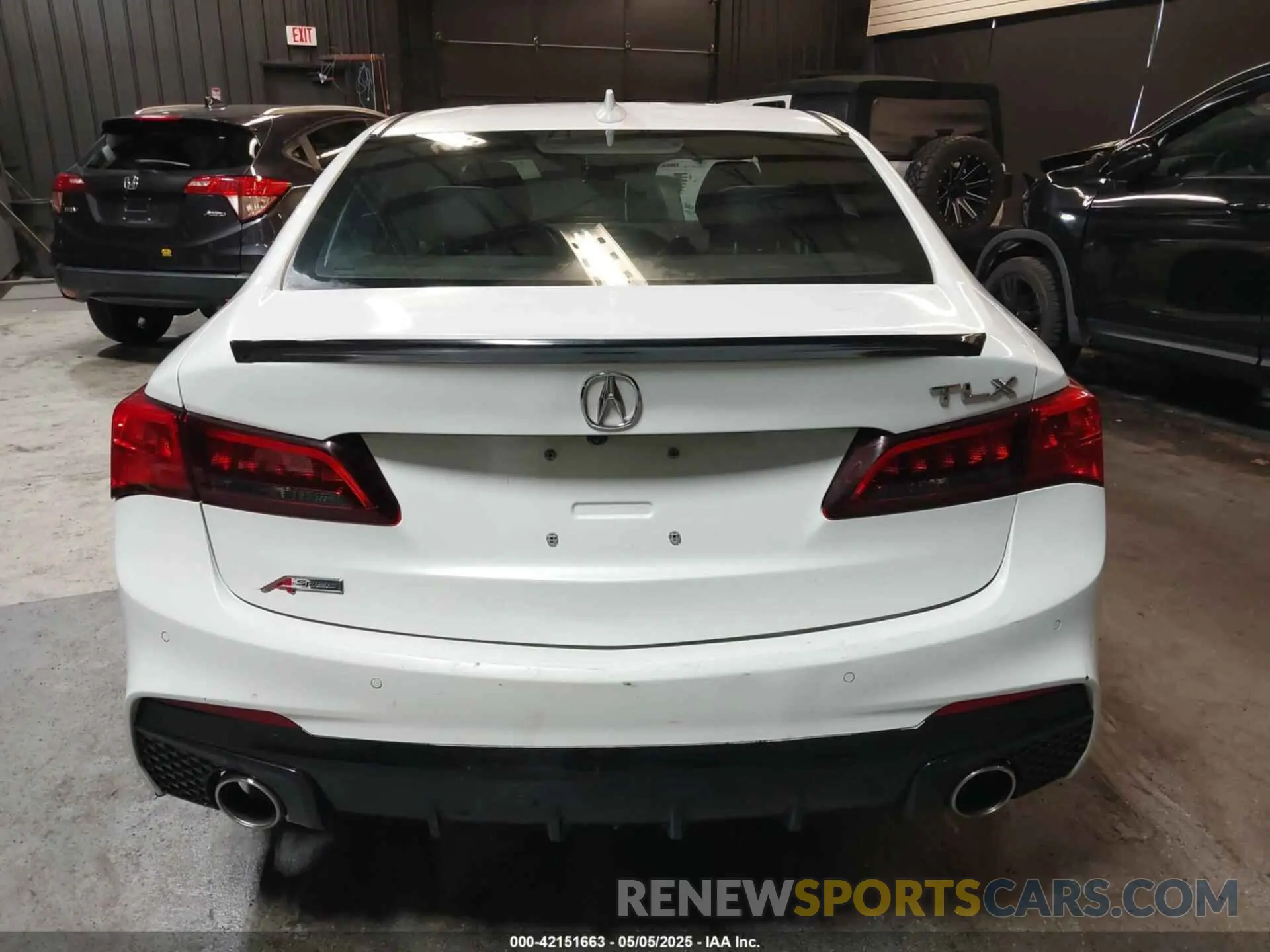 17 fotografías del automóvil dañado 19UUB1F66LA013039 ACURA TLX 2020