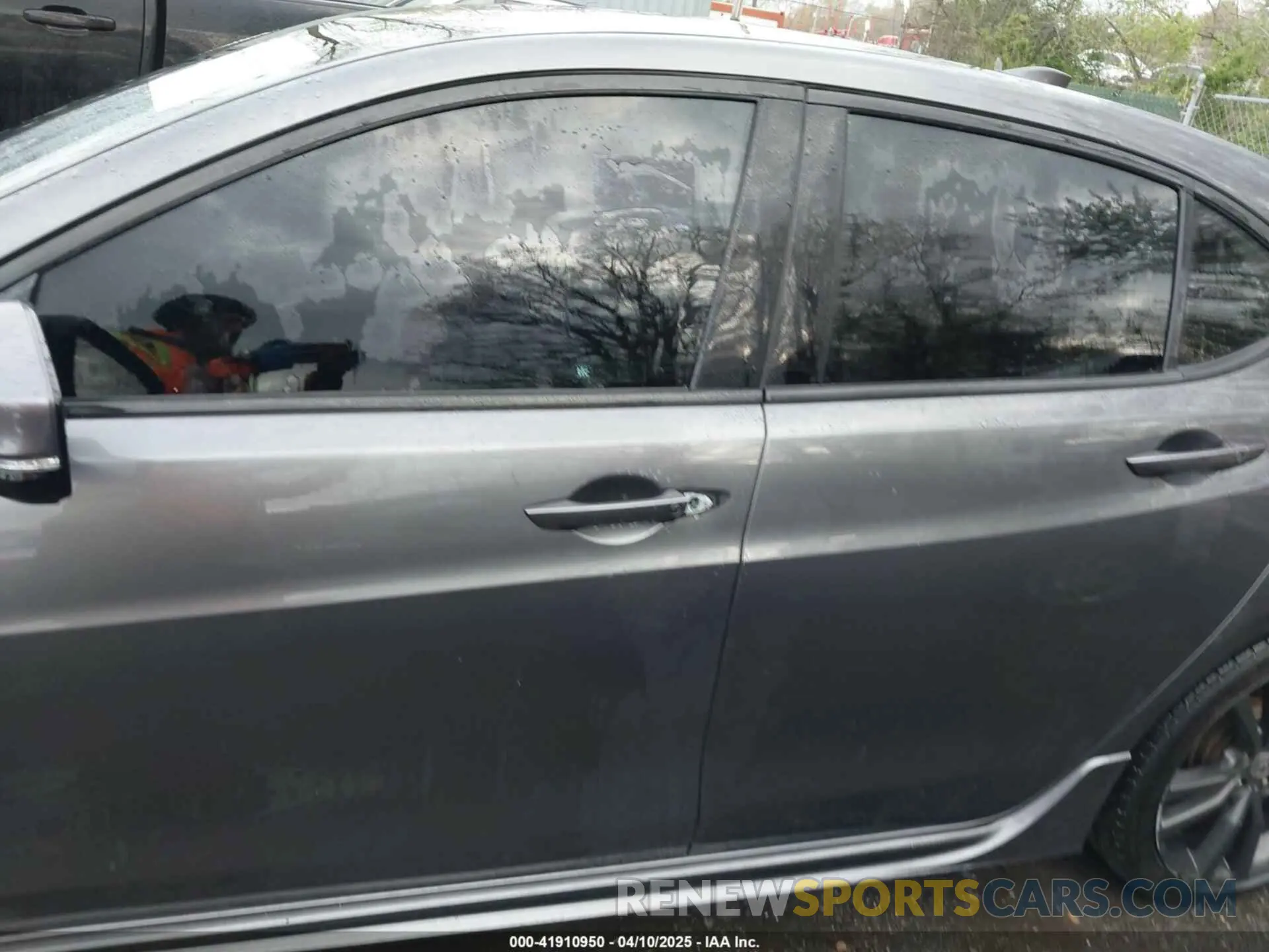 14 fotografías del automóvil dañado 19UUB1F6XLA015487 ACURA TLX 2020