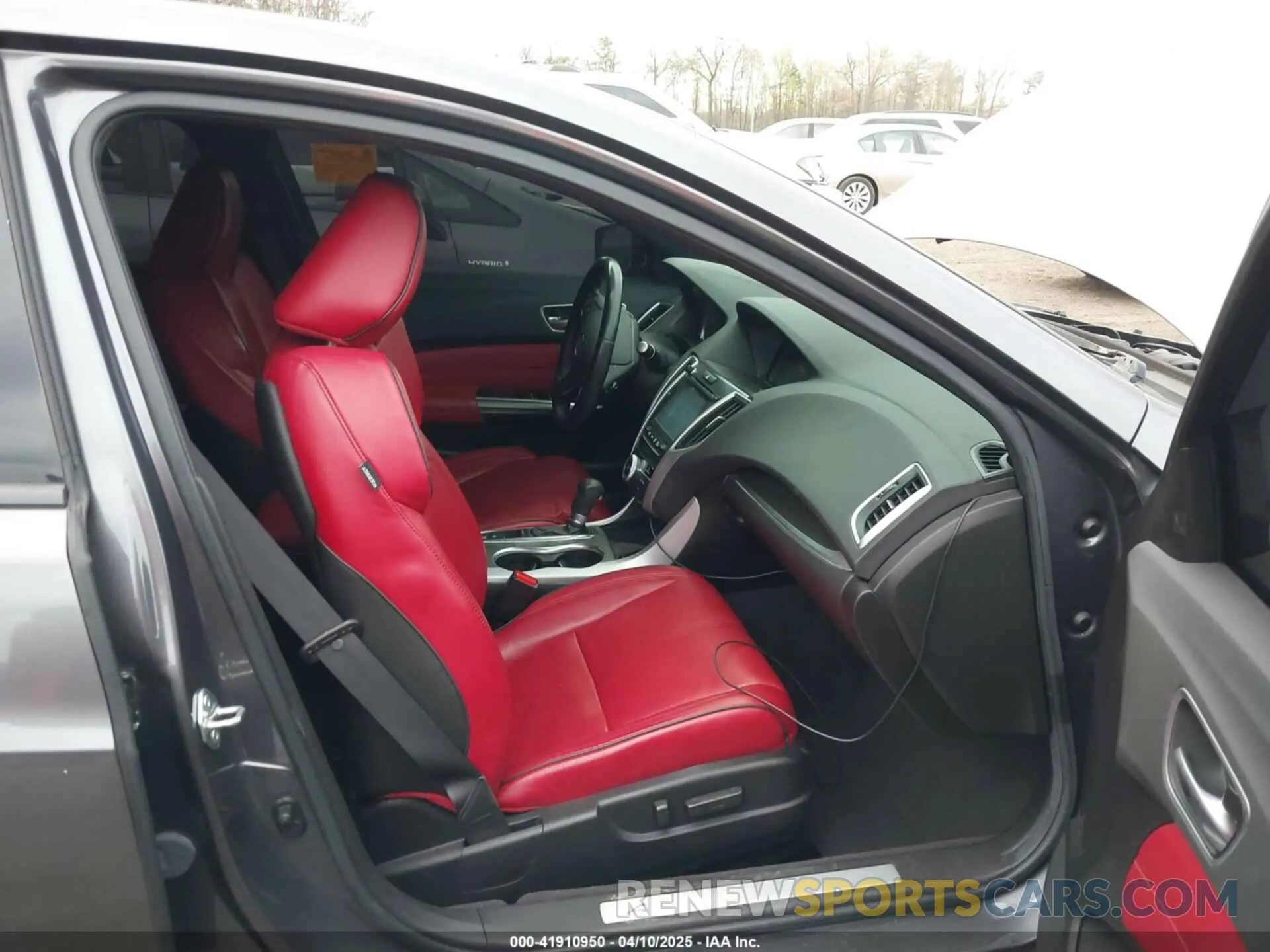 5 fotografías del automóvil dañado 19UUB1F6XLA015487 ACURA TLX 2020