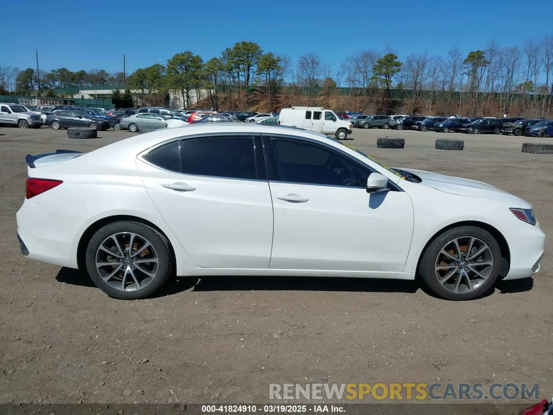 13 fotografías del automóvil dañado 19UUB2F31LA001540 ACURA TLX 2020