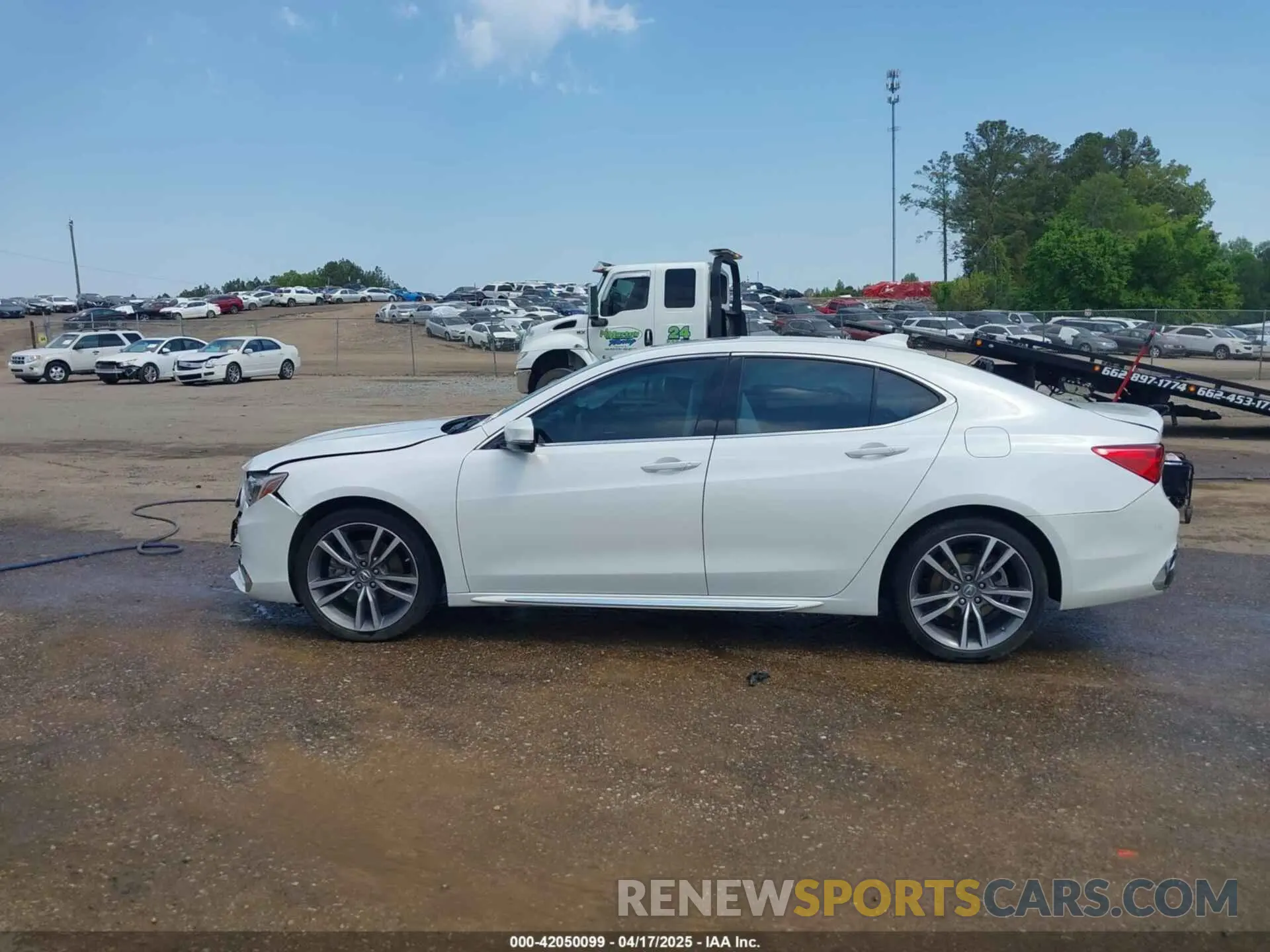 14 fotografías del automóvil dañado 19UUB2F43LA001094 ACURA TLX 2020