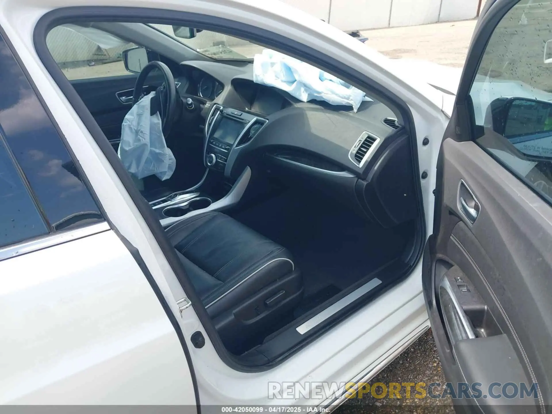 5 fotografías del automóvil dañado 19UUB2F43LA001094 ACURA TLX 2020