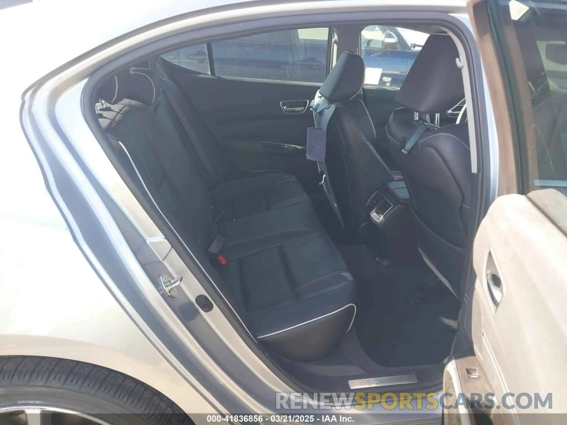 8 fotografías del automóvil dañado 19UUB2F4XLA002467 ACURA TLX 2020