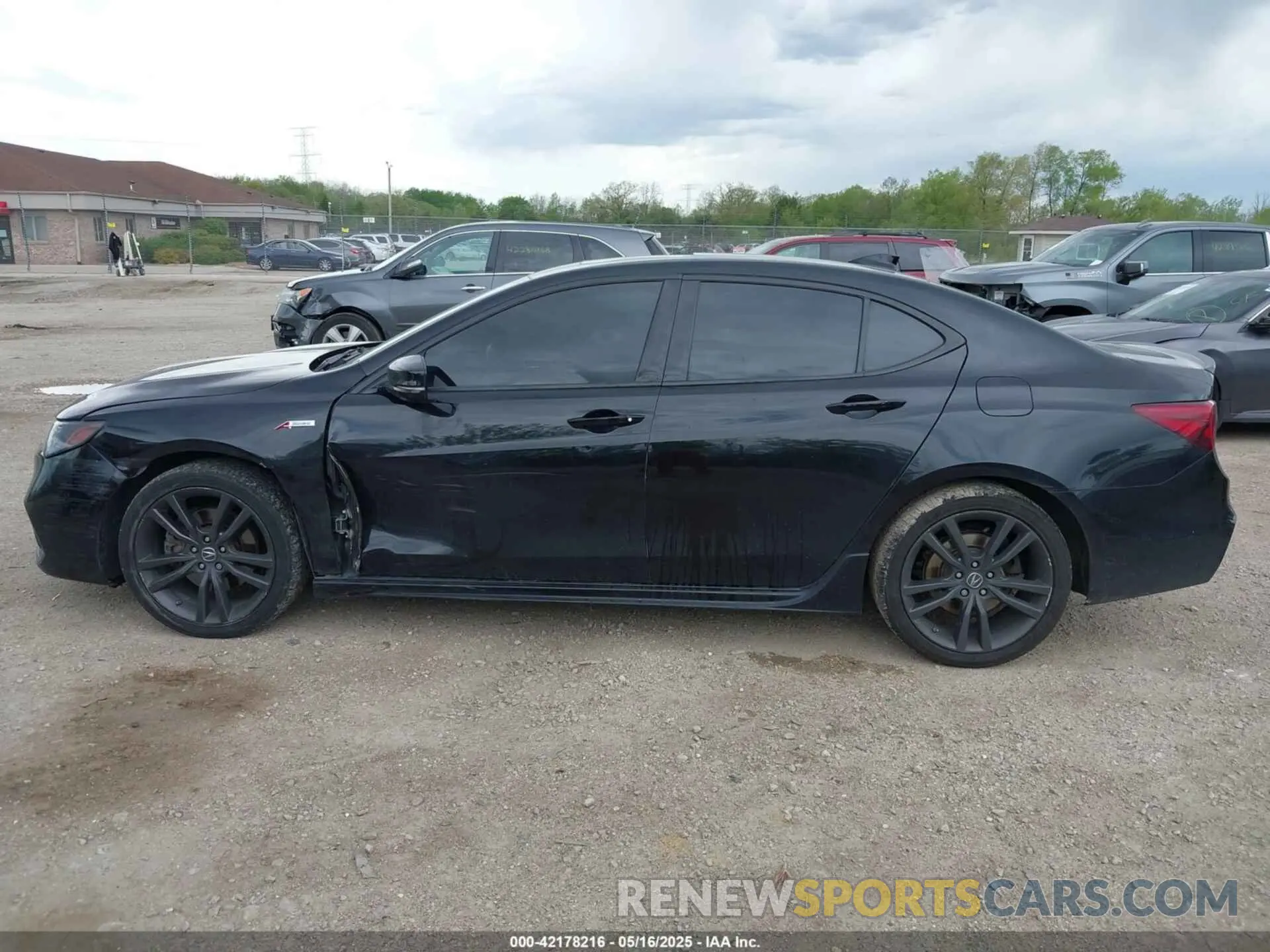 14 fotografías del automóvil dañado 19UUB3F60LA002856 ACURA TLX 2020