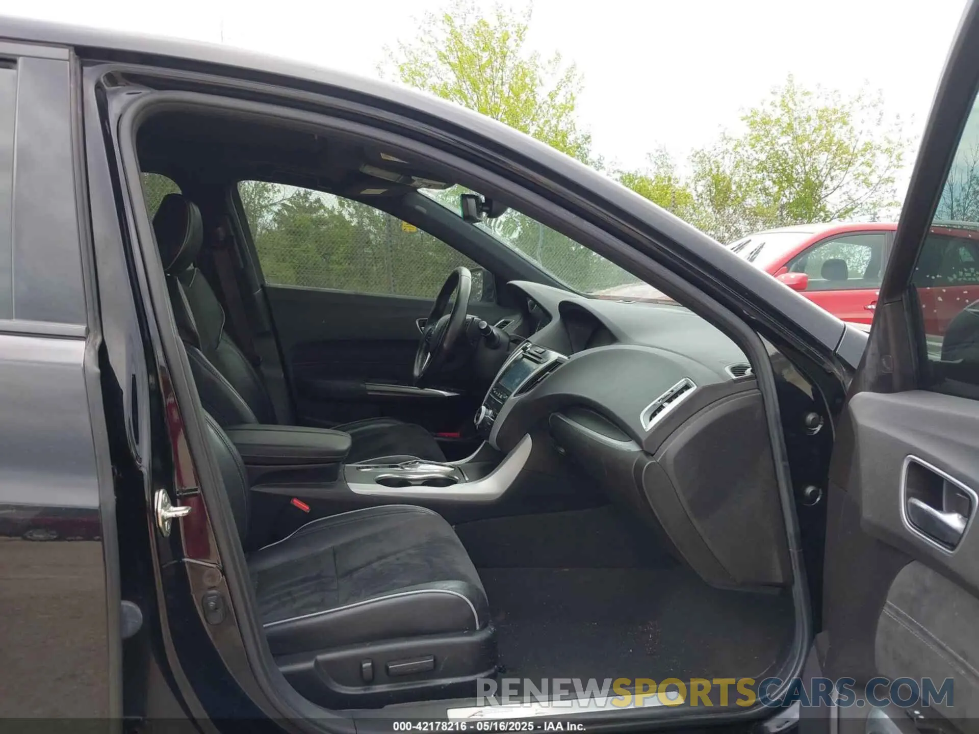 5 fotografías del automóvil dañado 19UUB3F60LA002856 ACURA TLX 2020