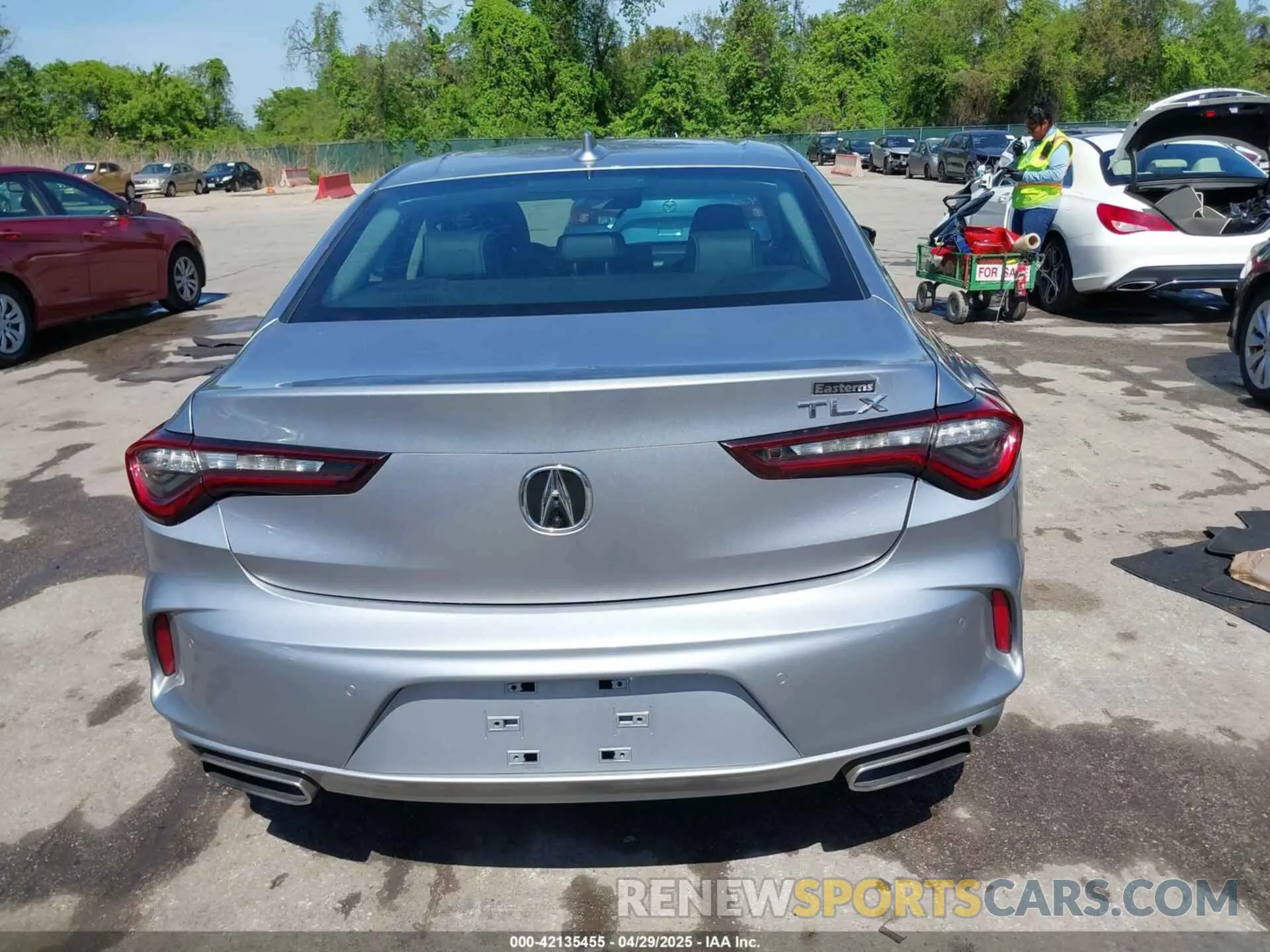 15 fotografías del automóvil dañado 19UUB5F48MA007055 ACURA TLX 2021