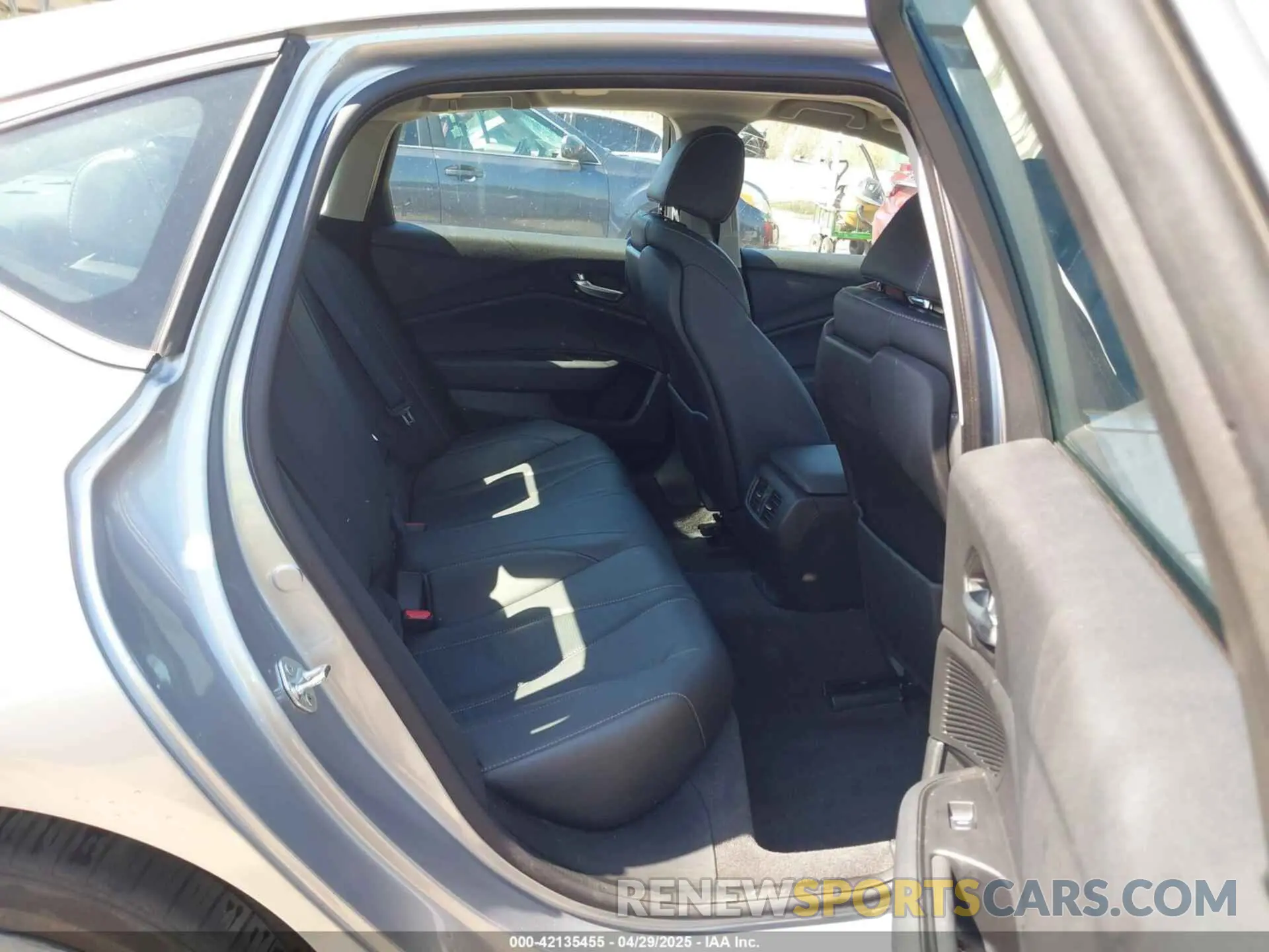 8 fotografías del automóvil dañado 19UUB5F48MA007055 ACURA TLX 2021