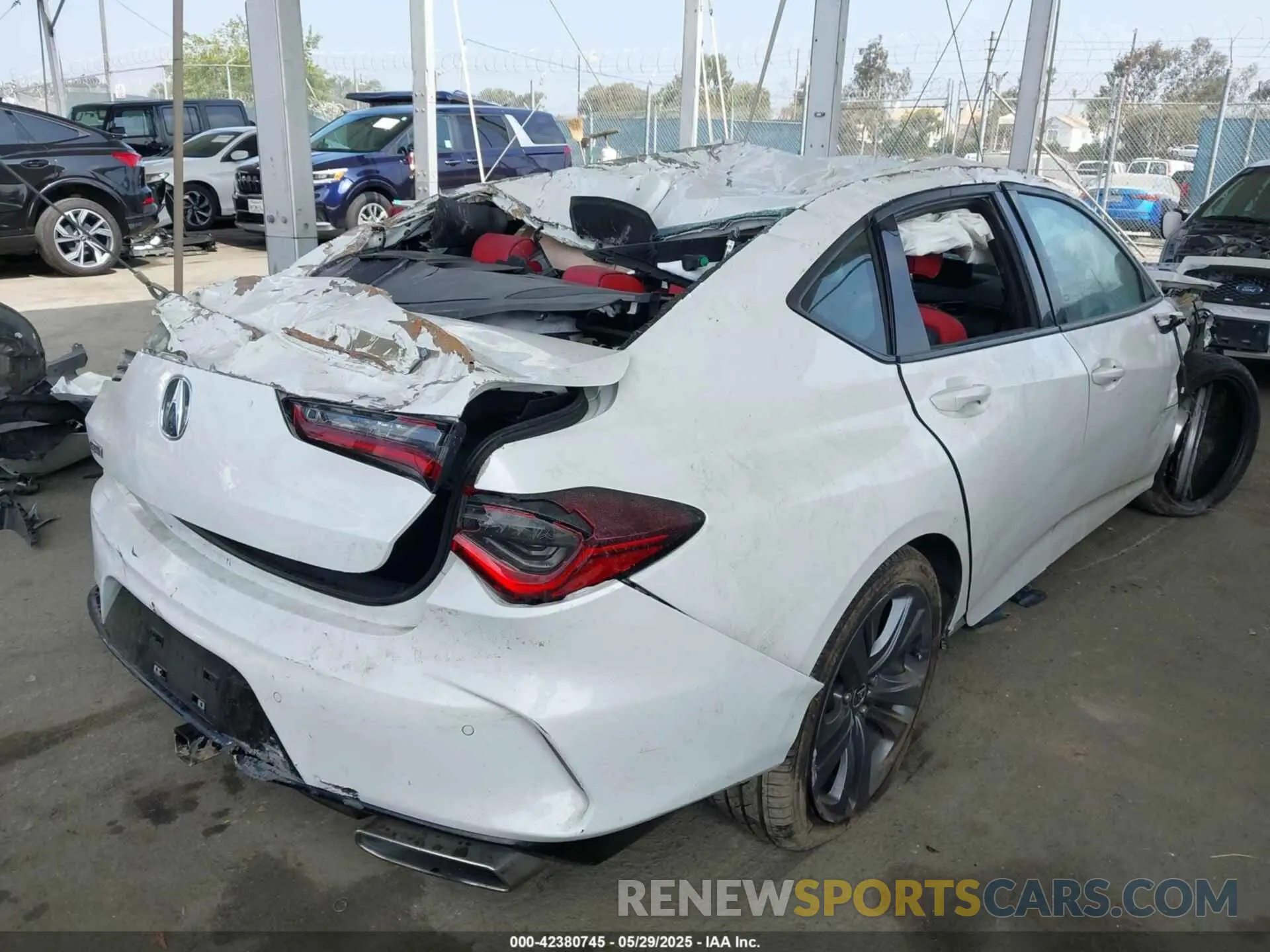 4 fotografías del automóvil dañado 19UUB5F51MA017032 ACURA TLX 2021