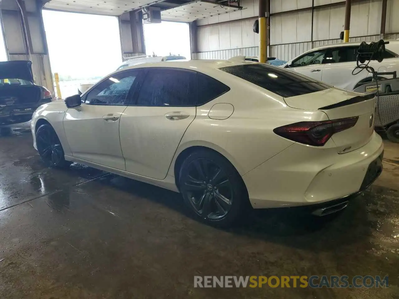 2 fotografías del automóvil dañado 19UUB5F58MA013687 ACURA TLX 2021