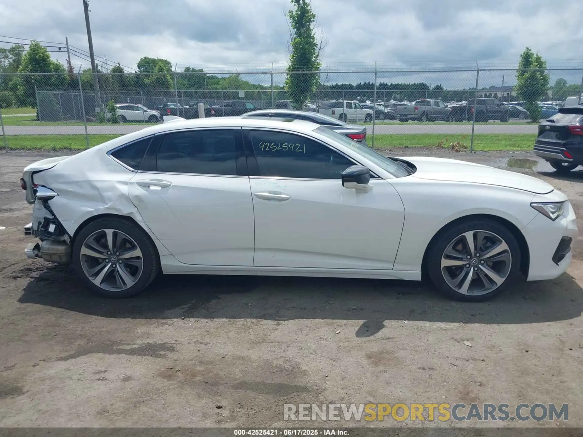 13 fotografías del automóvil dañado 19UUB5F68MA001306 ACURA TLX 2021