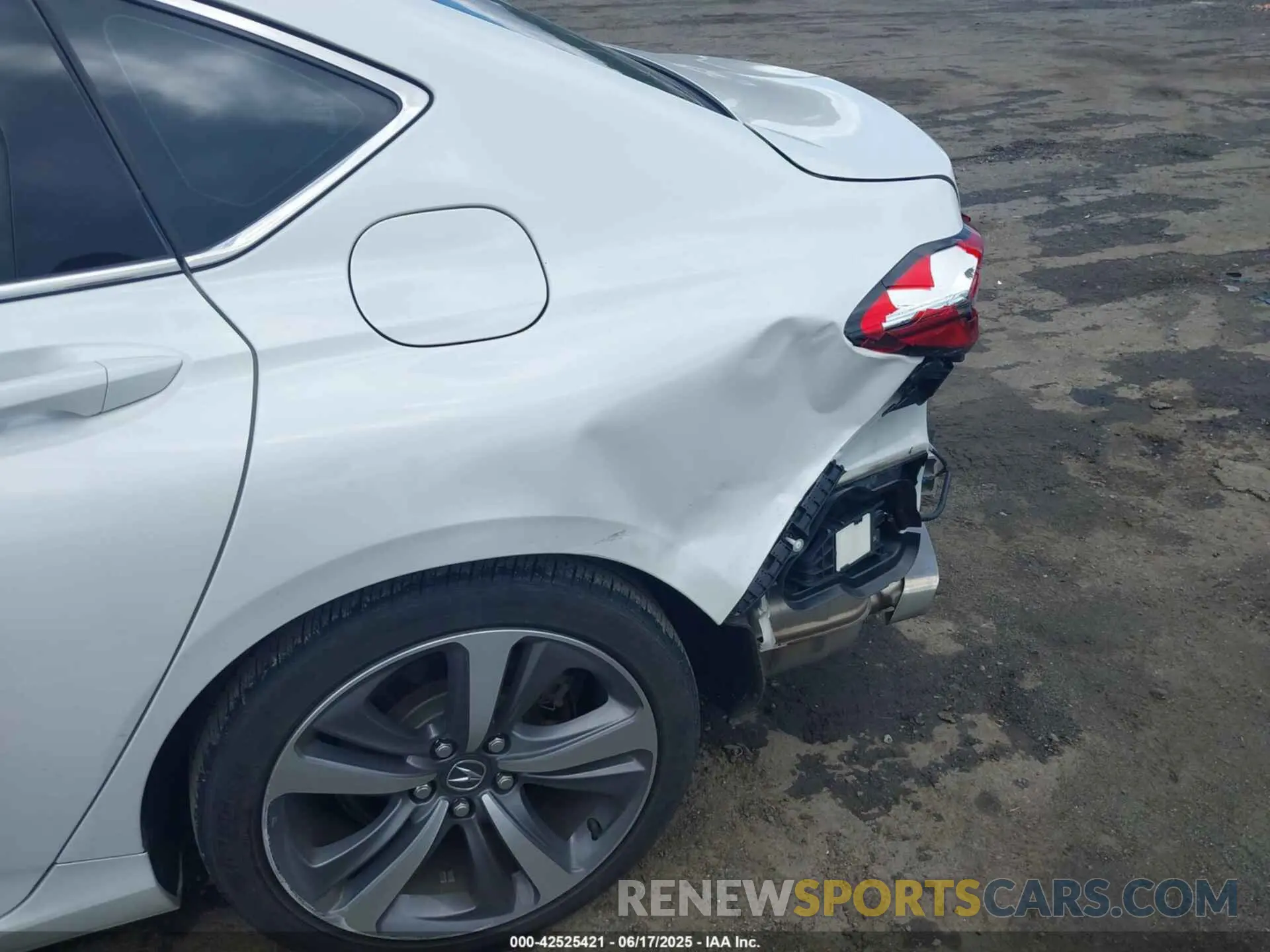 6 fotografías del automóvil dañado 19UUB5F68MA001306 ACURA TLX 2021