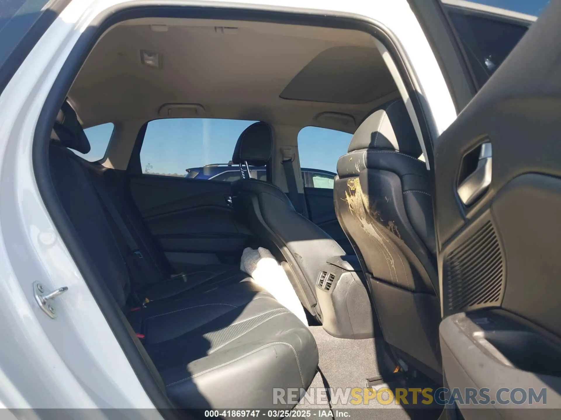 8 fotografías del automóvil dañado 19UUB6F41MA006805 ACURA TLX 2021