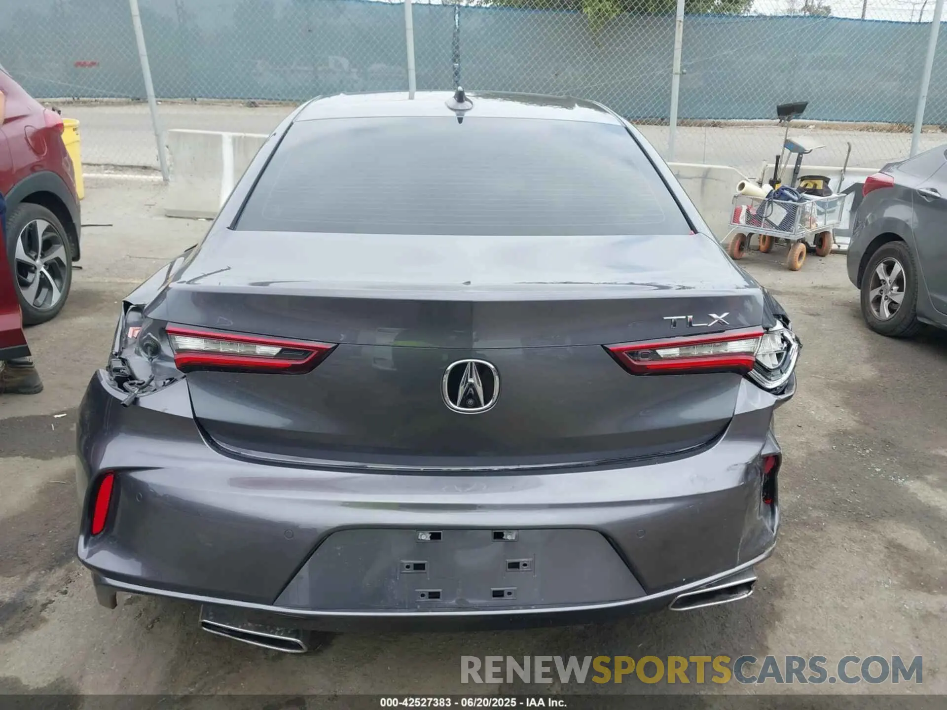 16 fotografías del automóvil dañado 19UUB5F41NA001843 ACURA TLX 2022