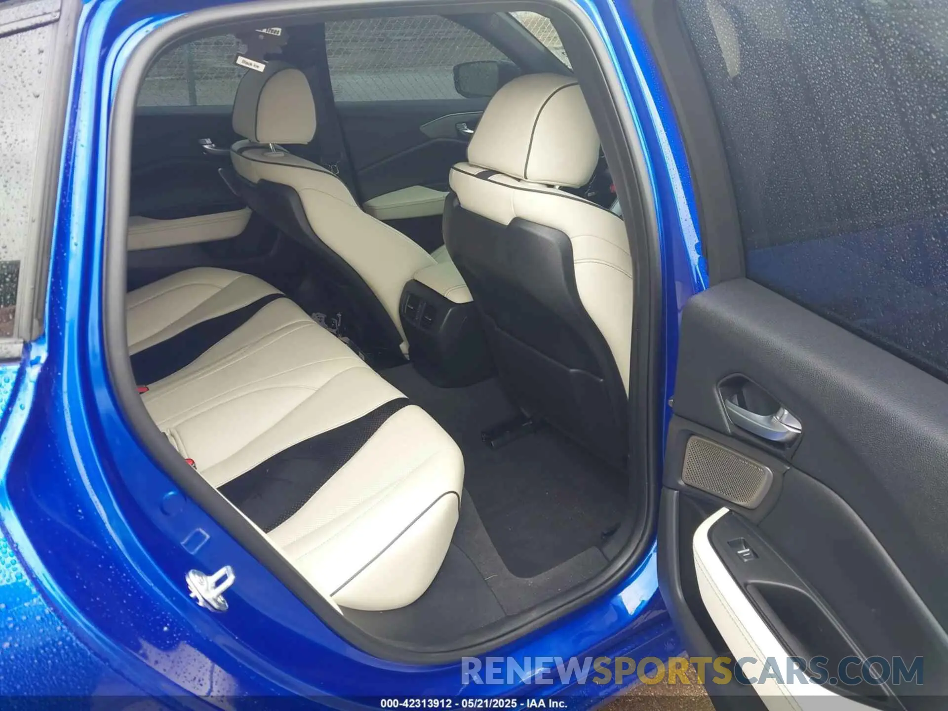 8 fotografías del automóvil dañado 19UUB7F08NA001041 ACURA TLX 2022