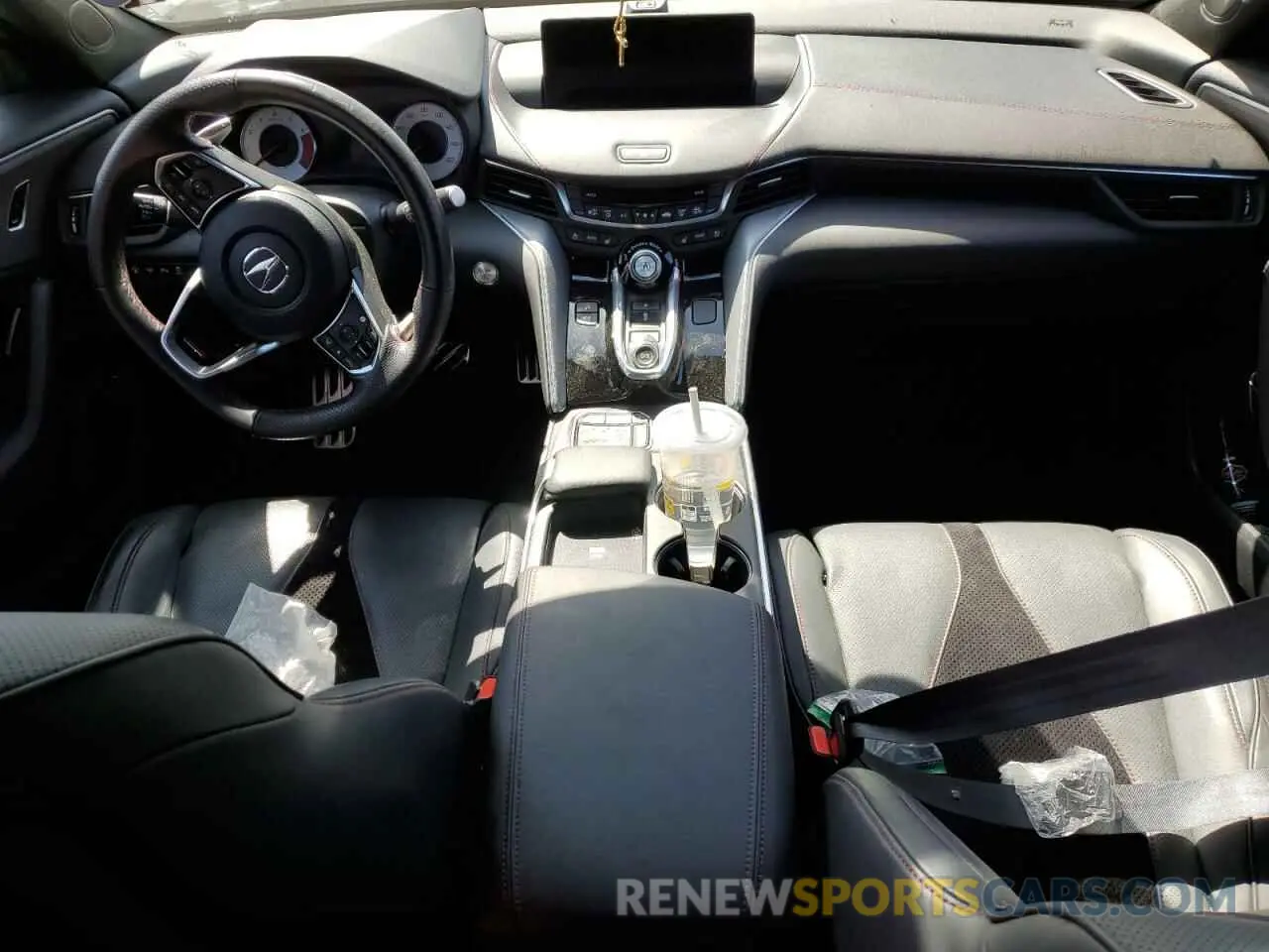 8 fotografías del automóvil dañado 19UUB7F93NA000913 ACURA TLX 2022