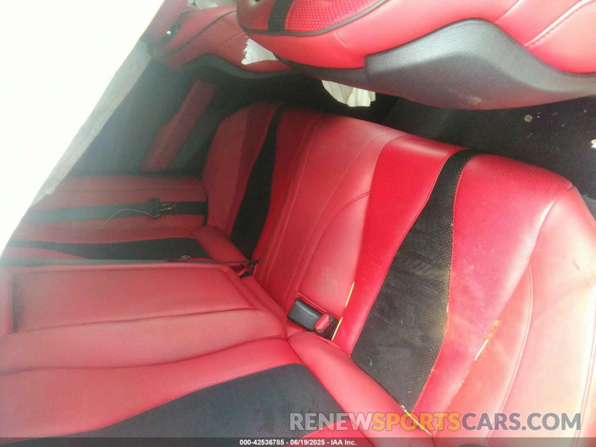 8 fotografías del automóvil dañado 19UUB7F94NA002279 ACURA TLX 2022