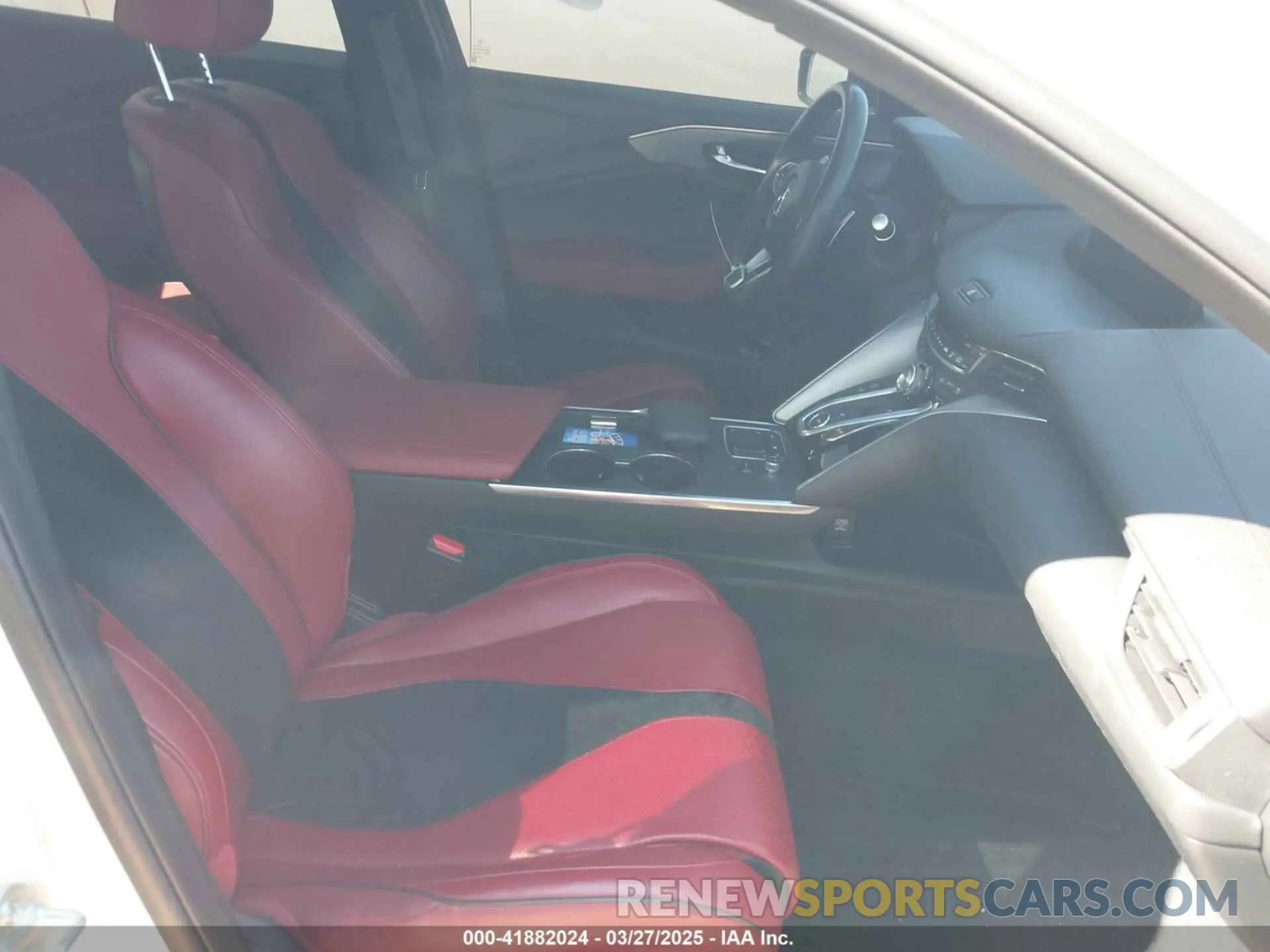 5 fotografías del automóvil dañado 19UUB7F98NA002494 ACURA TLX 2022