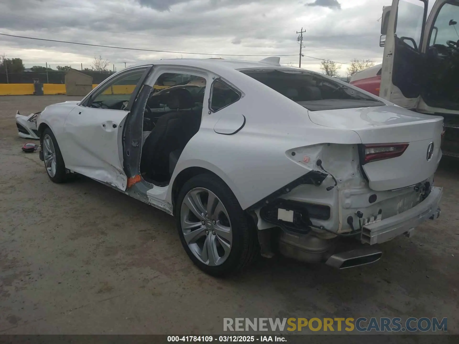 3 fotografías del automóvil dañado 19UUB5F41PA003031 ACURA TLX 2023