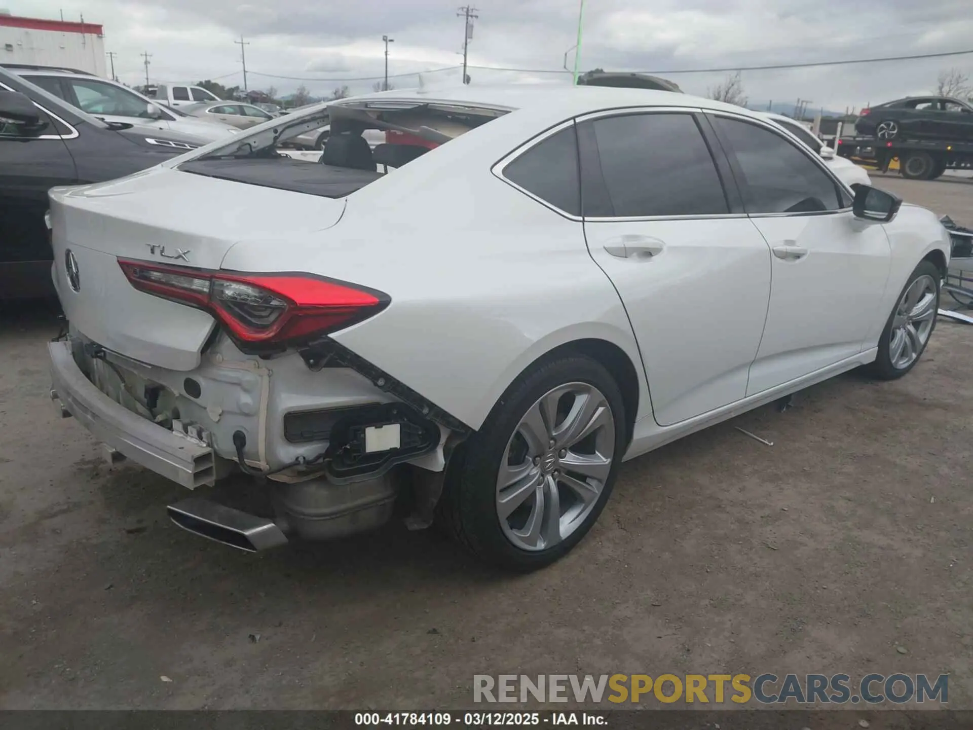 4 fotografías del automóvil dañado 19UUB5F41PA003031 ACURA TLX 2023
