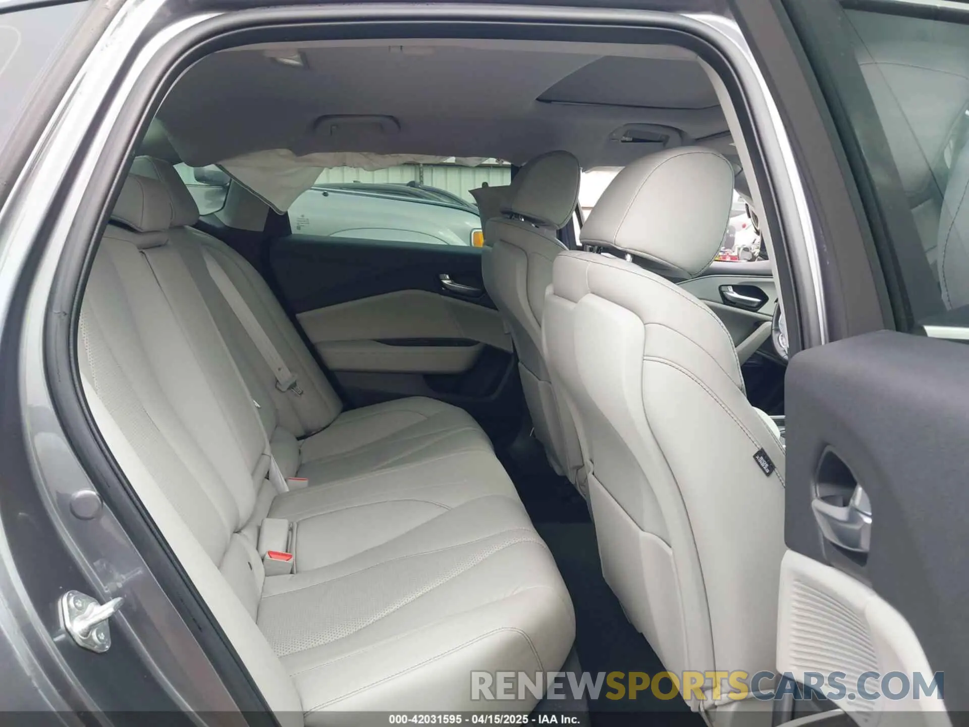 8 fotografías del automóvil dañado 19UUB5F46PA002750 ACURA TLX 2023