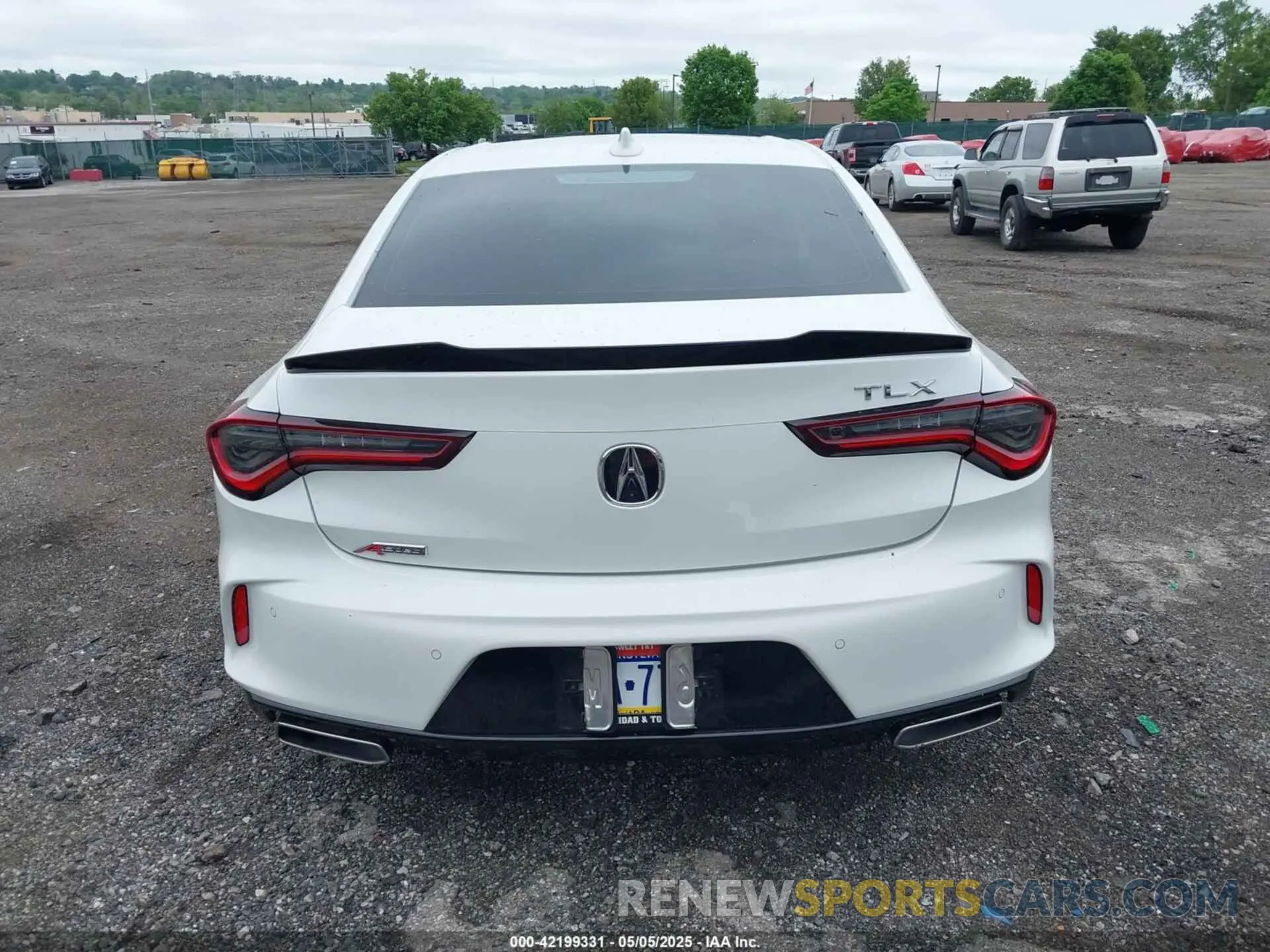 17 fotografías del automóvil dañado 19UUB5F51PA004463 ACURA TLX 2023