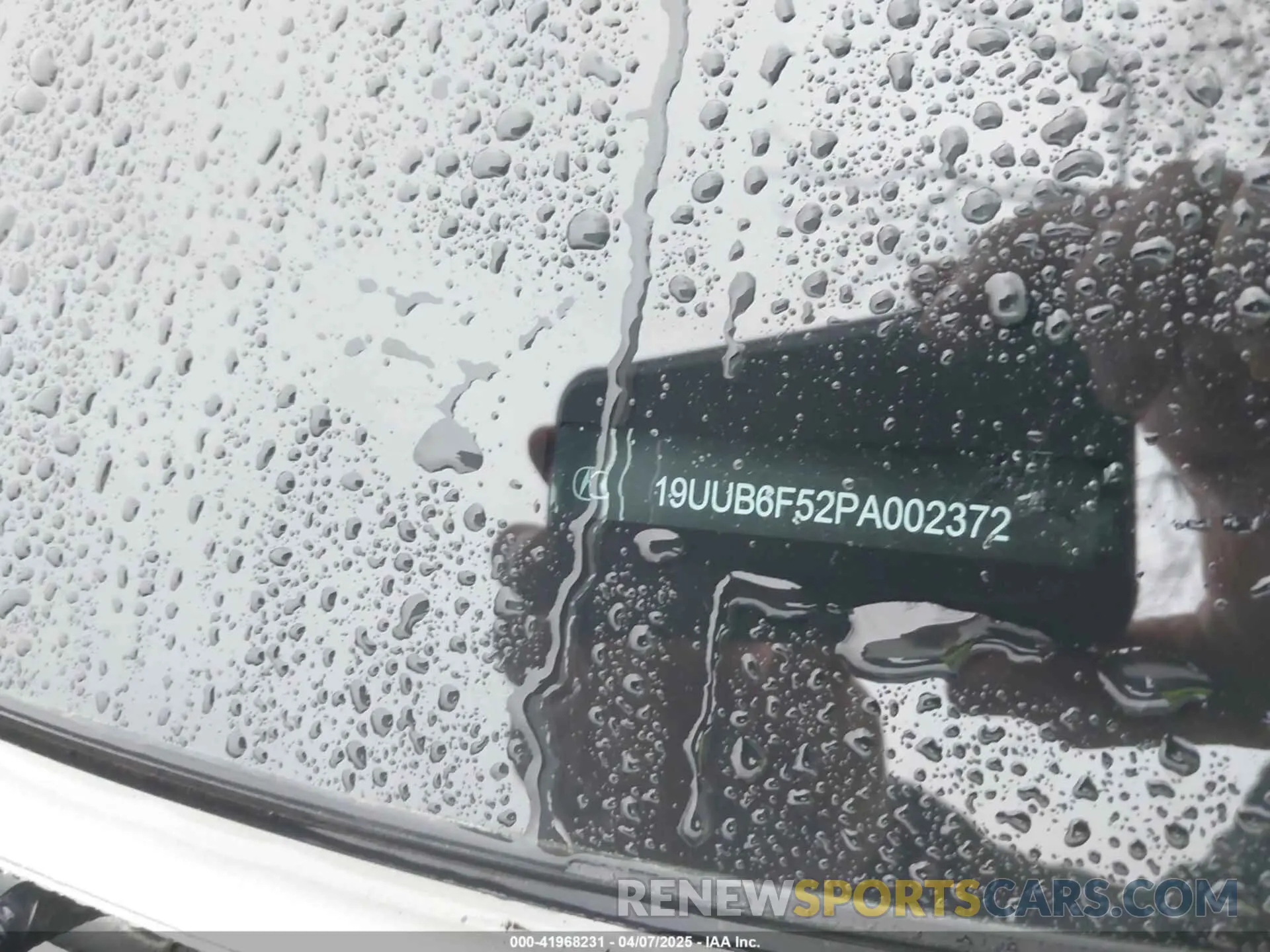 17 fotografías del automóvil dañado 19UUB6F52PA002372 ACURA TLX 2023