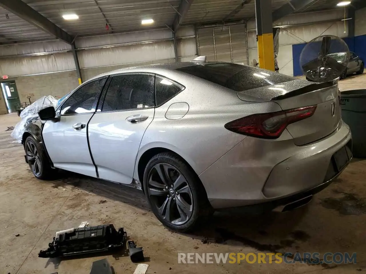 2 fotografías del automóvil dañado 19UUB6F54PA000607 ACURA TLX 2023
