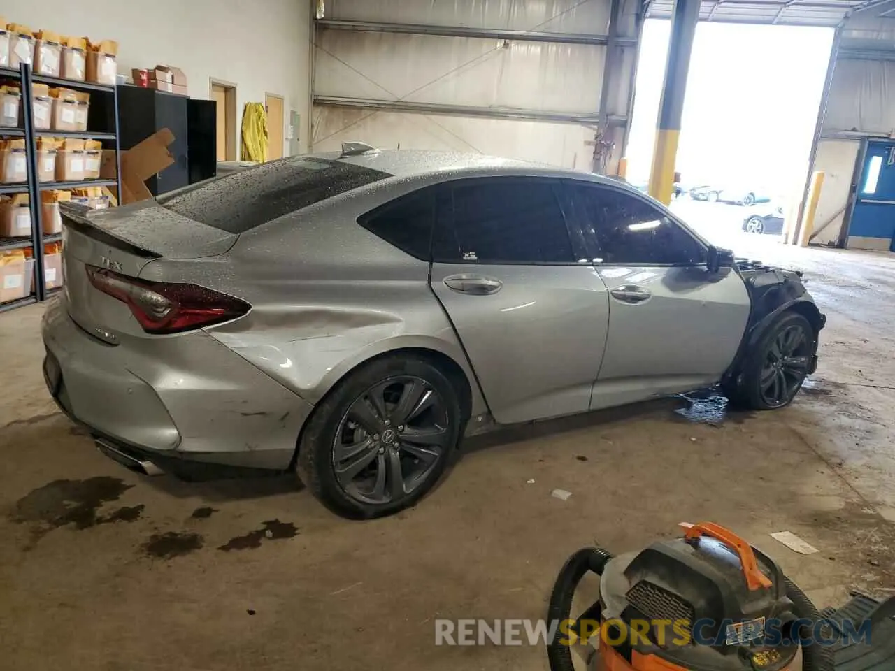 3 fotografías del automóvil dañado 19UUB6F54PA000607 ACURA TLX 2023