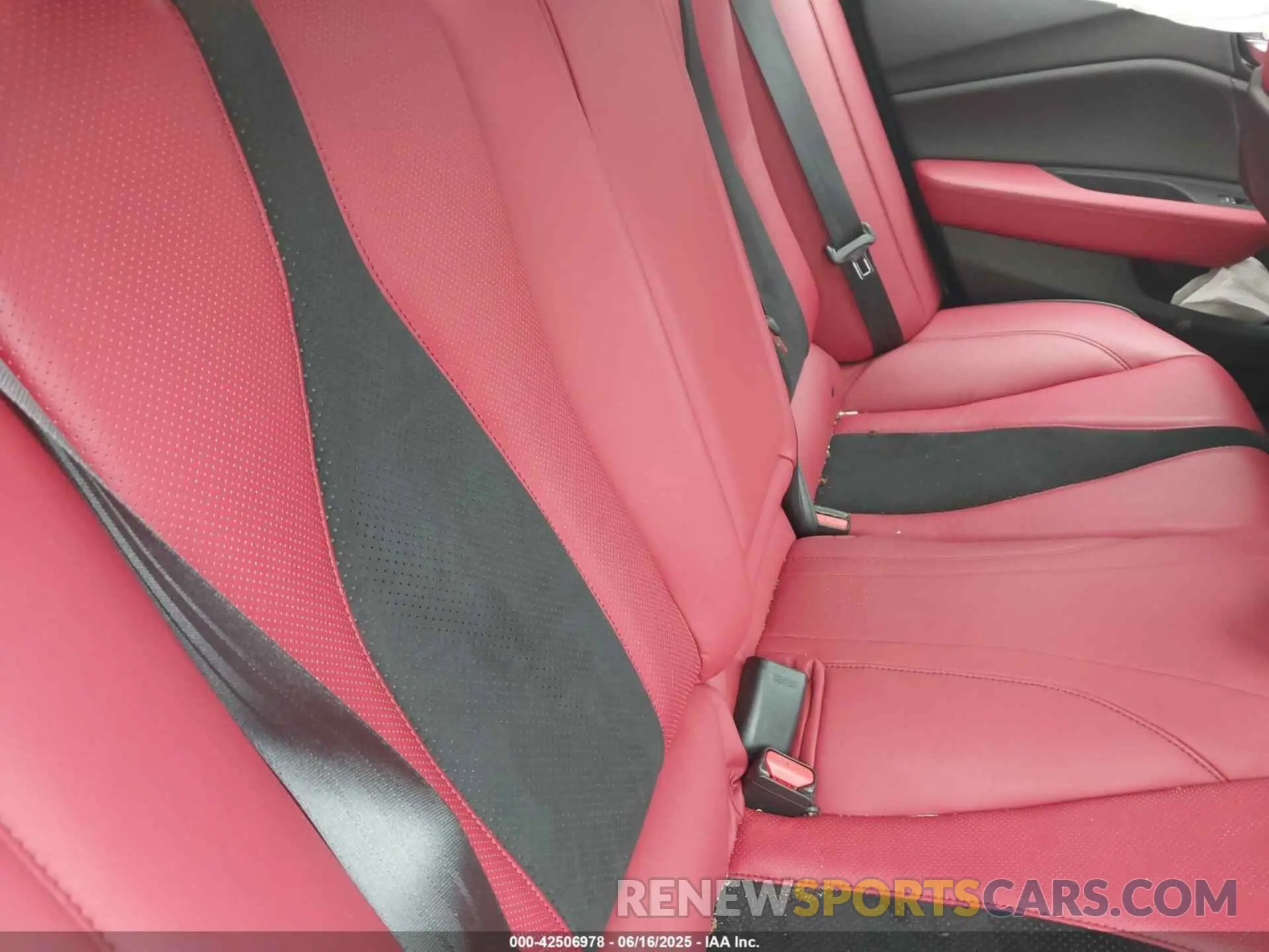 8 fotografías del automóvil dañado 19UUB6F57PA005591 ACURA TLX 2023