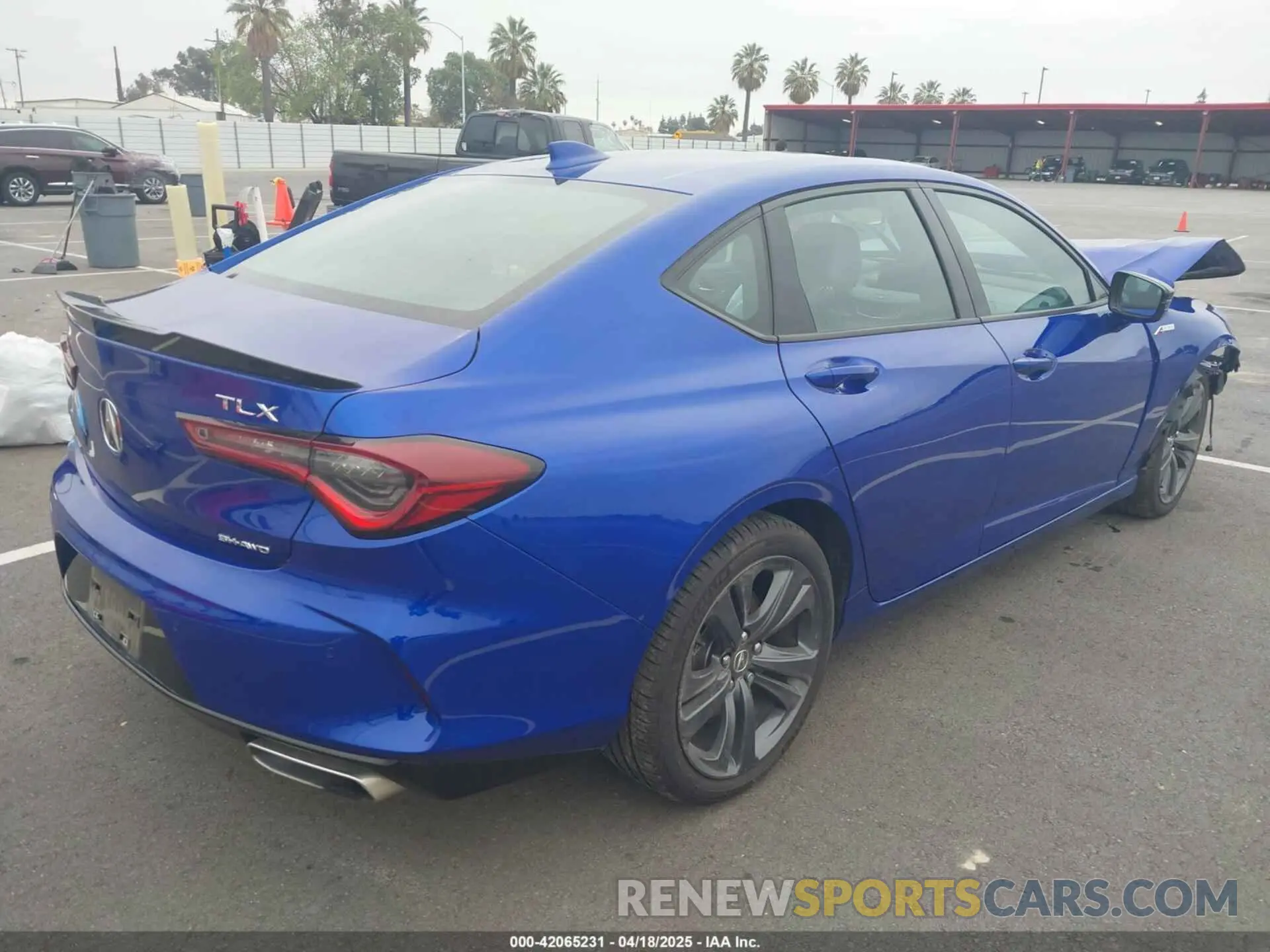 4 fotografías del automóvil dañado 19UUB6F58PA004255 ACURA TLX 2023