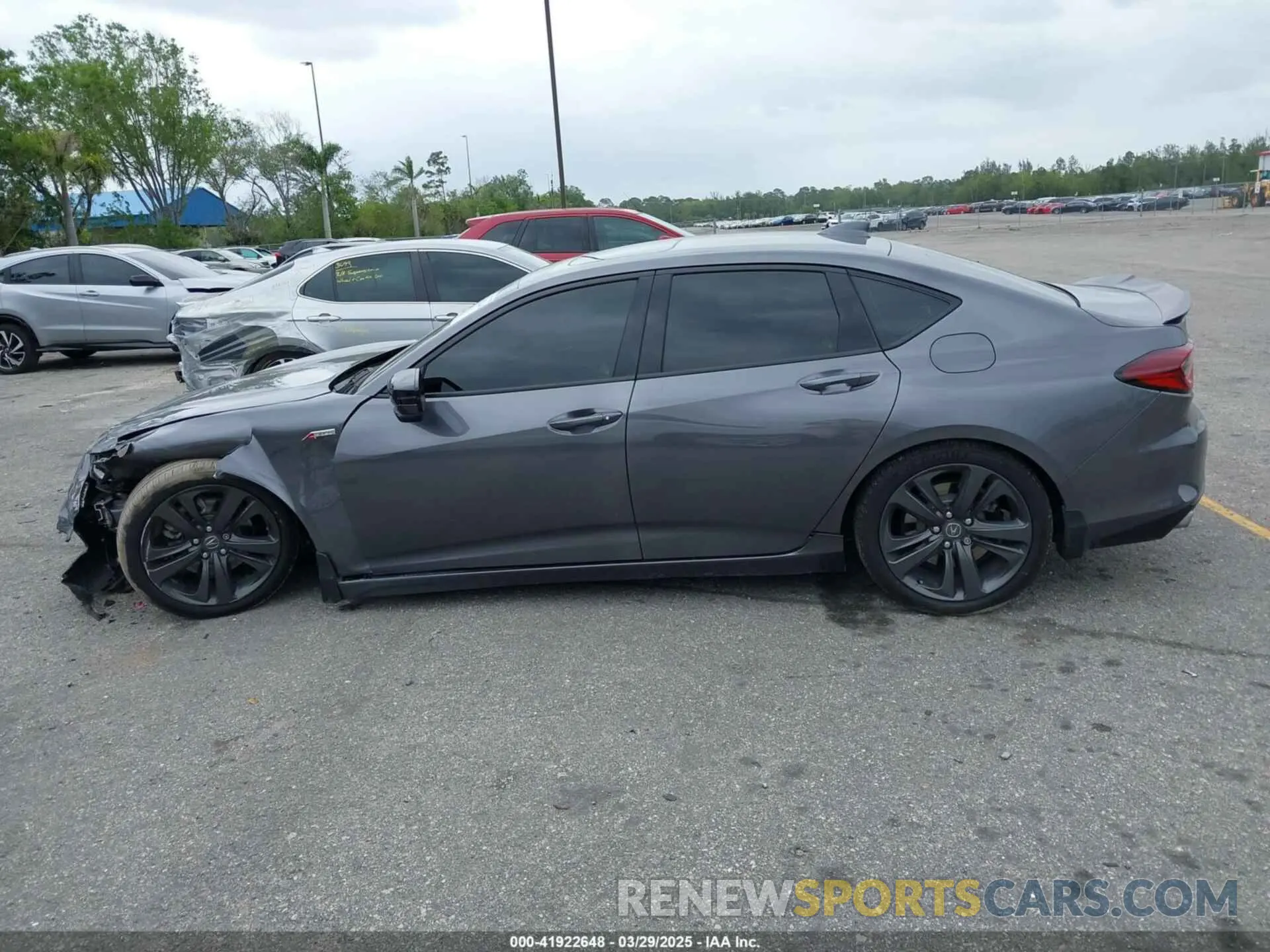 13 fotografías del automóvil dañado 19UUB6F58PA006068 ACURA TLX 2023