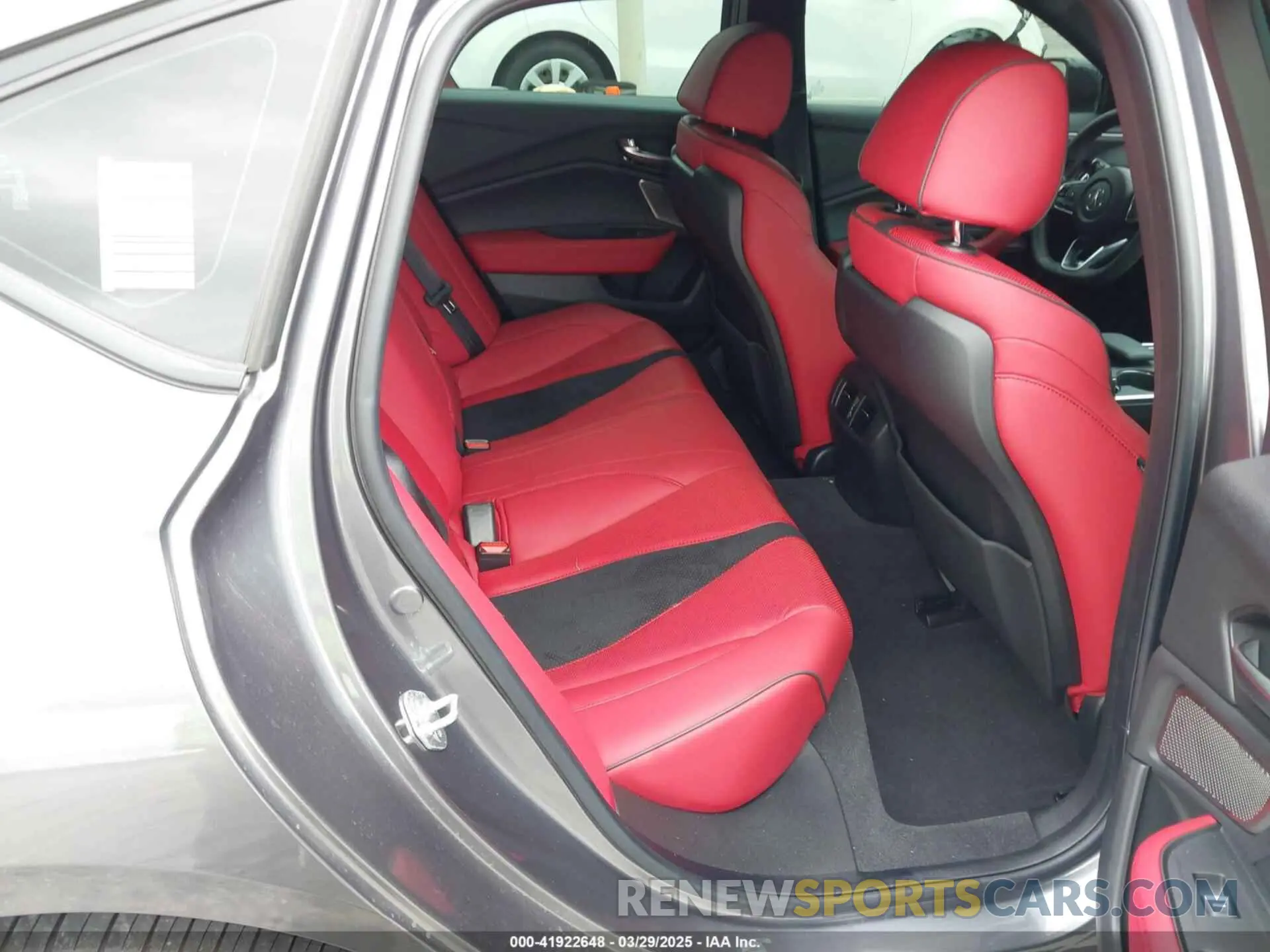 8 fotografías del automóvil dañado 19UUB6F58PA006068 ACURA TLX 2023