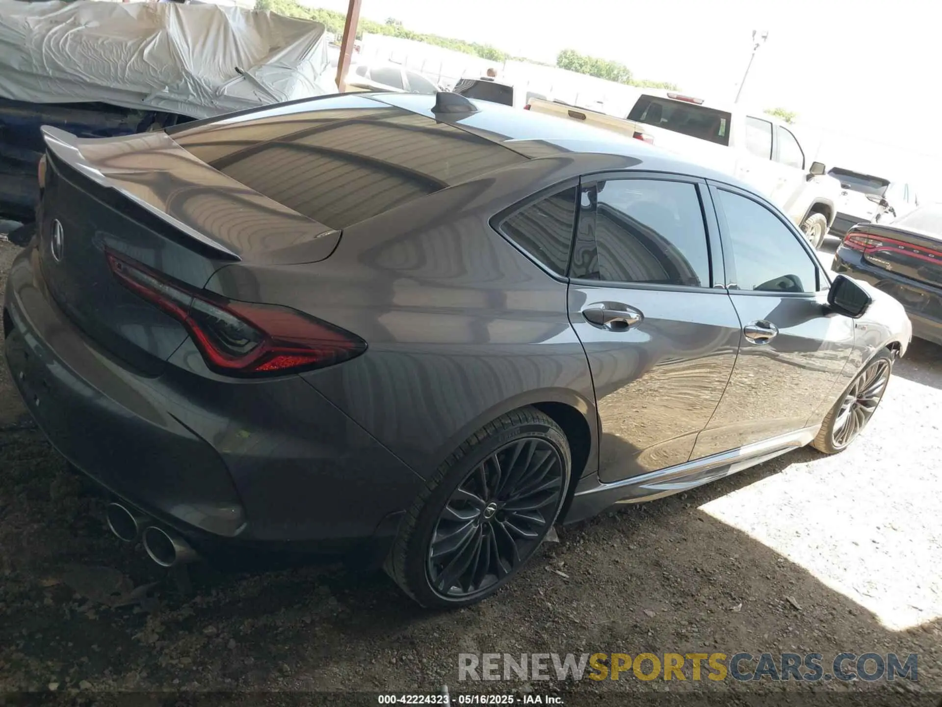 14 fotografías del automóvil dañado 19UUB7F01PA001899 ACURA TLX 2023